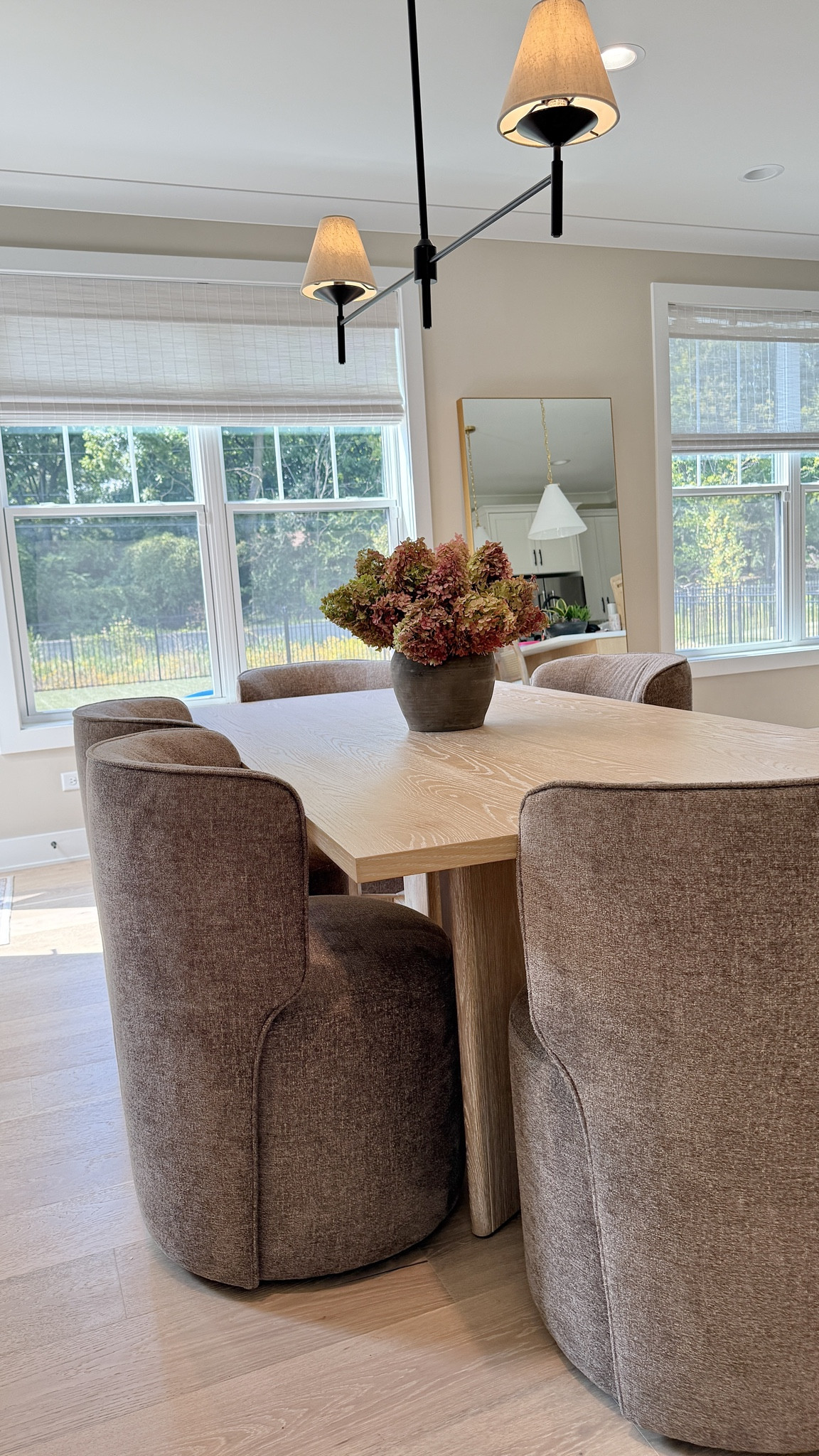 Dining room, home decor, chandelier, kitchen decor, dining chair table, dining tablee

#LTKSaleAlert #LTKHome #LTKStyleTip