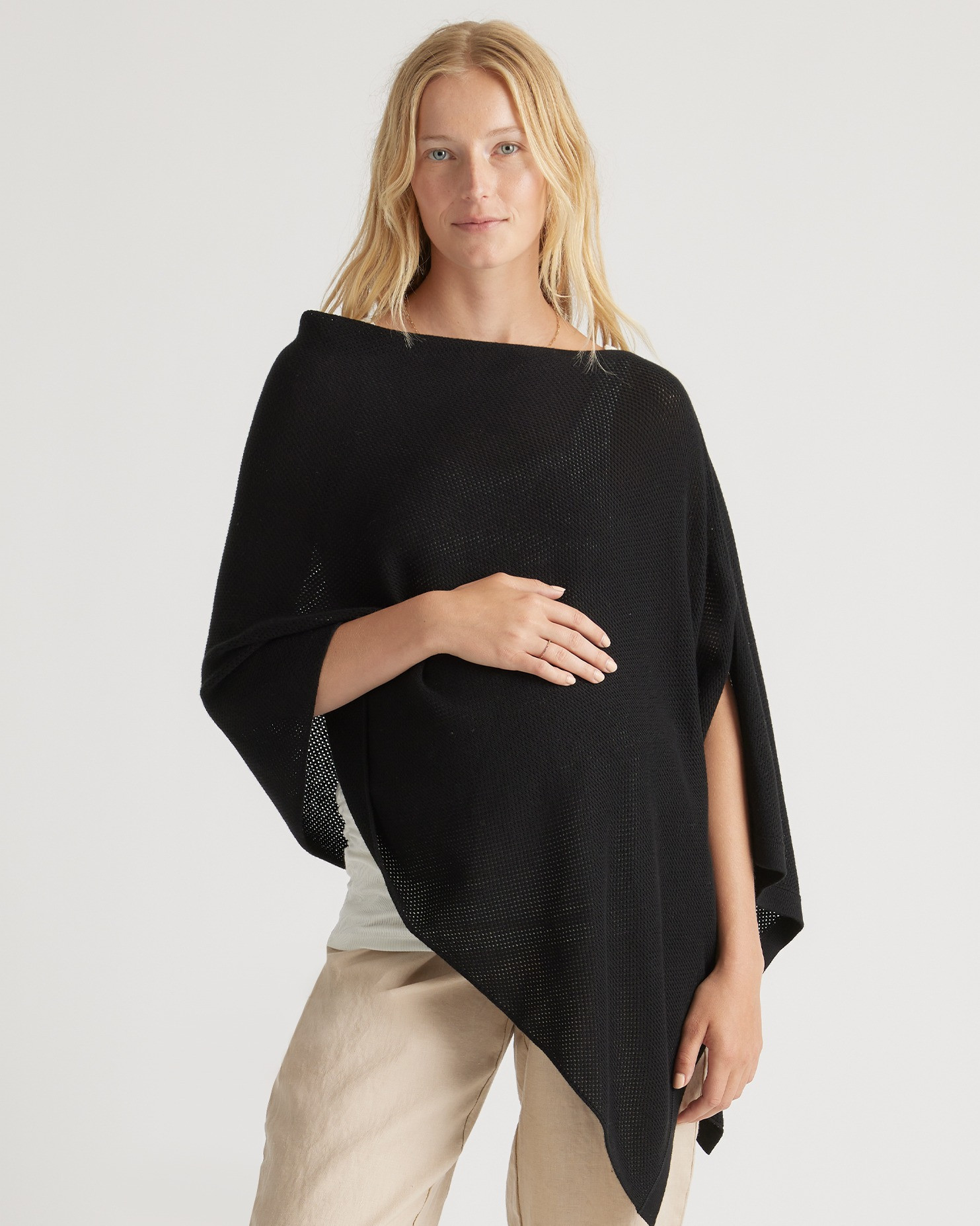 Quince | Women's Lightweight Cotton Cashmere Nursing Shawl in Black, Organic Cotton | Quince