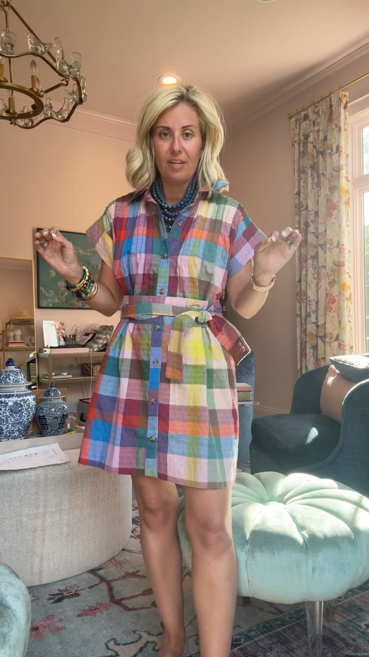 Can you even with this dress!?! Sunshine Tienda for the win! I’m in xs. 

CODES:
Sunshine Tienda - mixandmatch 
Allie + Bess - Catherine20