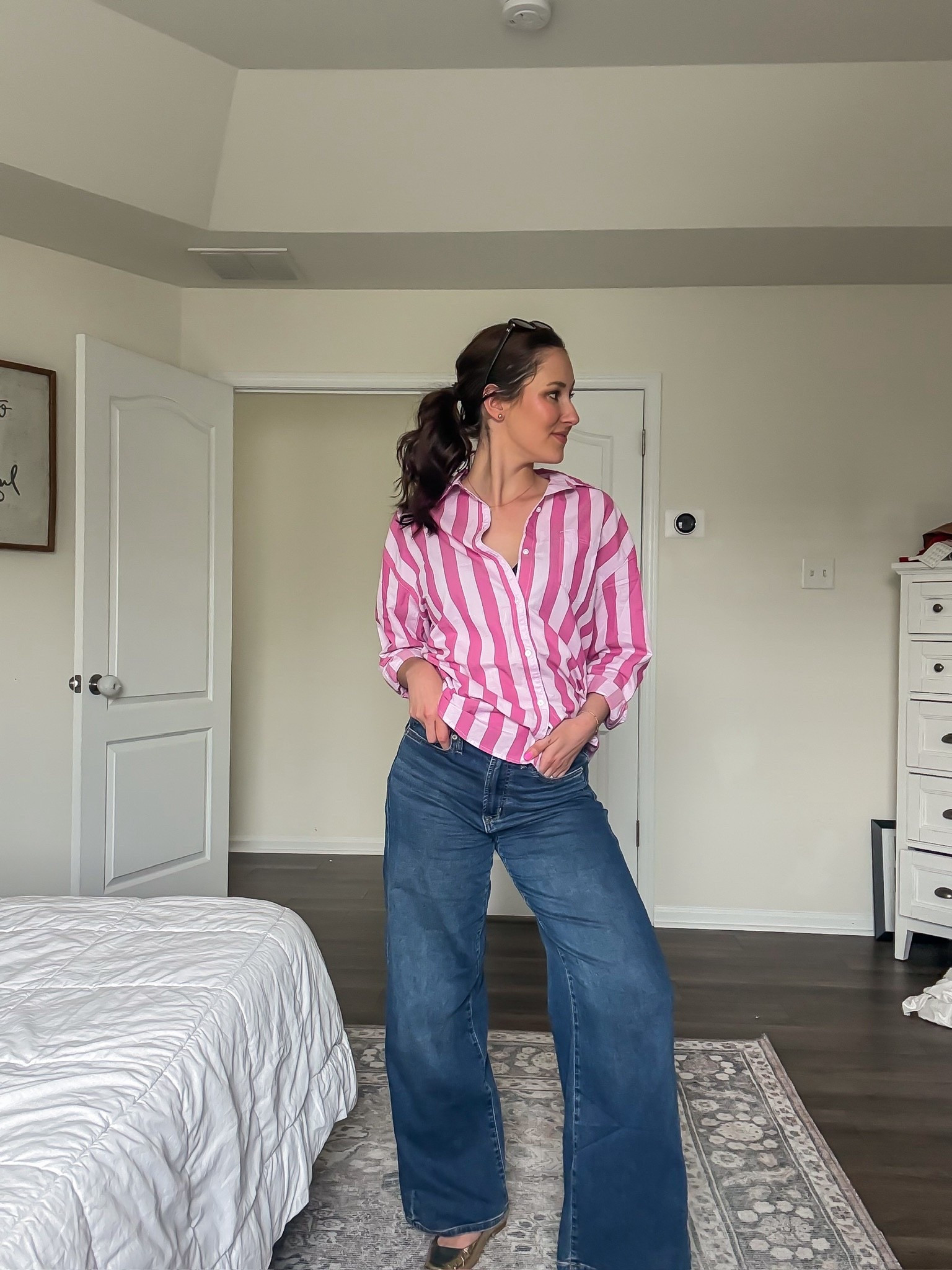 Pink striped button down + gap sweatpant jeans 

#LTKmomlife #LTKSeasonal #LTKdayinmylife