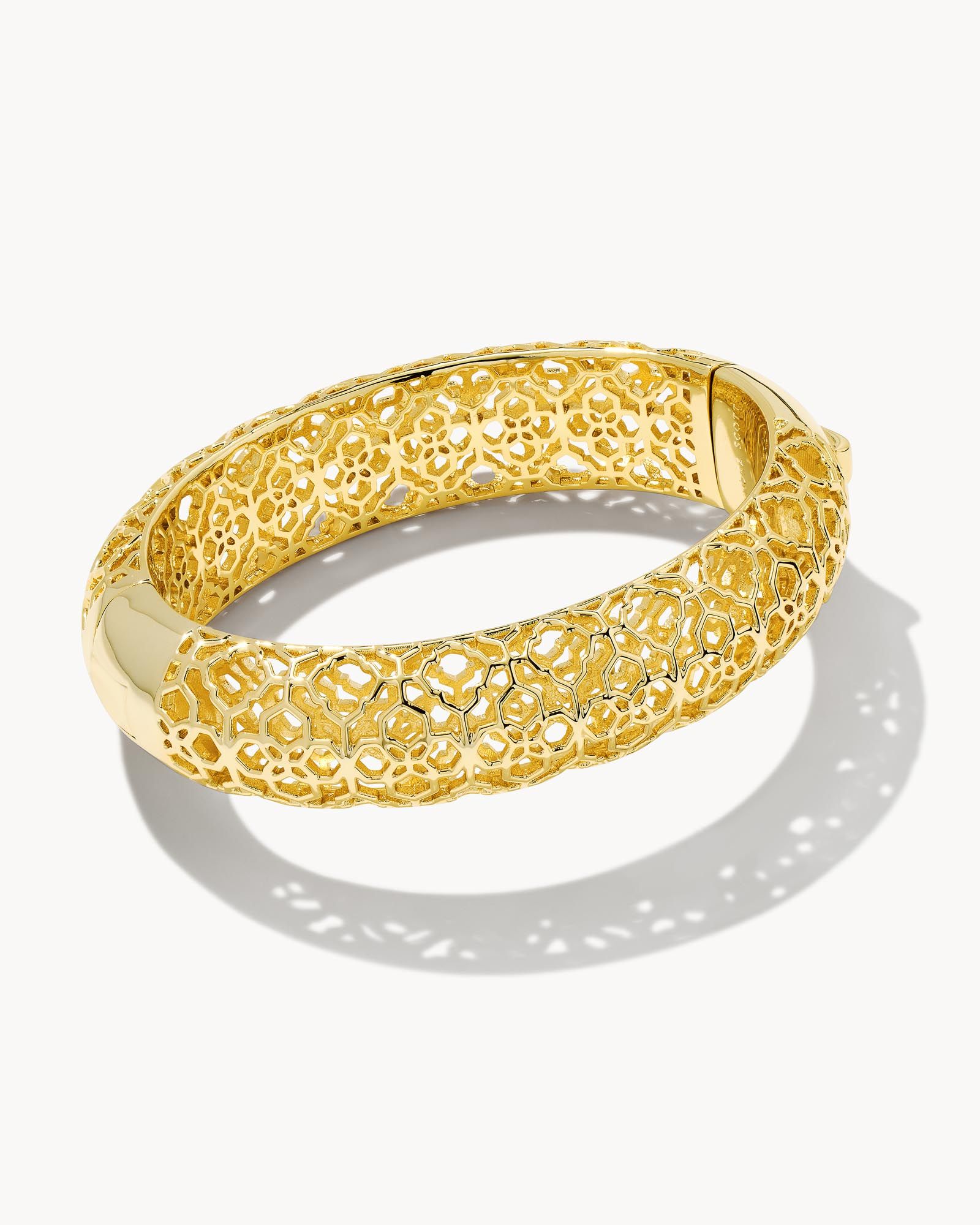 Abbie Statement Bracelet in Gold | Kendra Scott | Kendra Scott