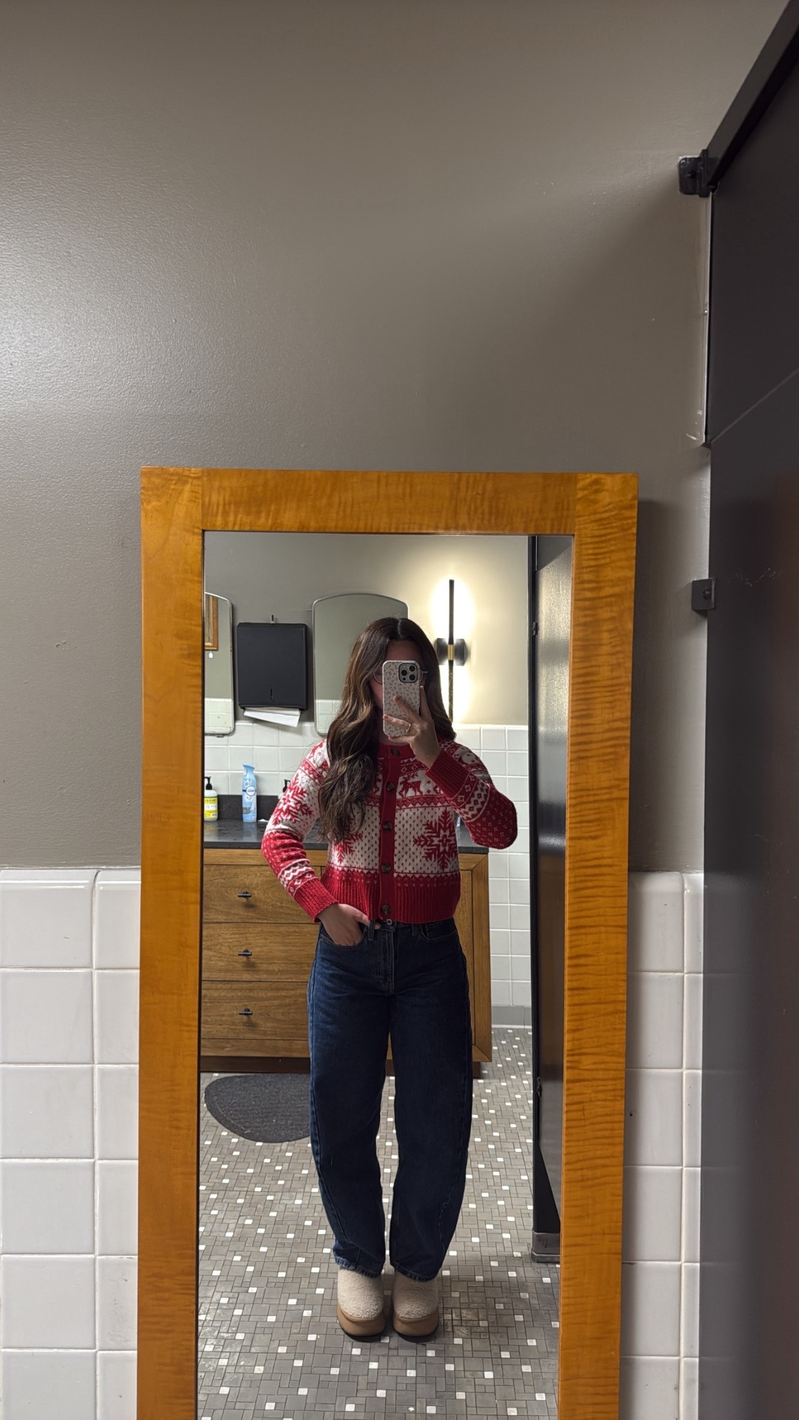 snow day outfit ❄️🤍


#LTKmorningroutine #LTKHoliday #LTKSeasonal