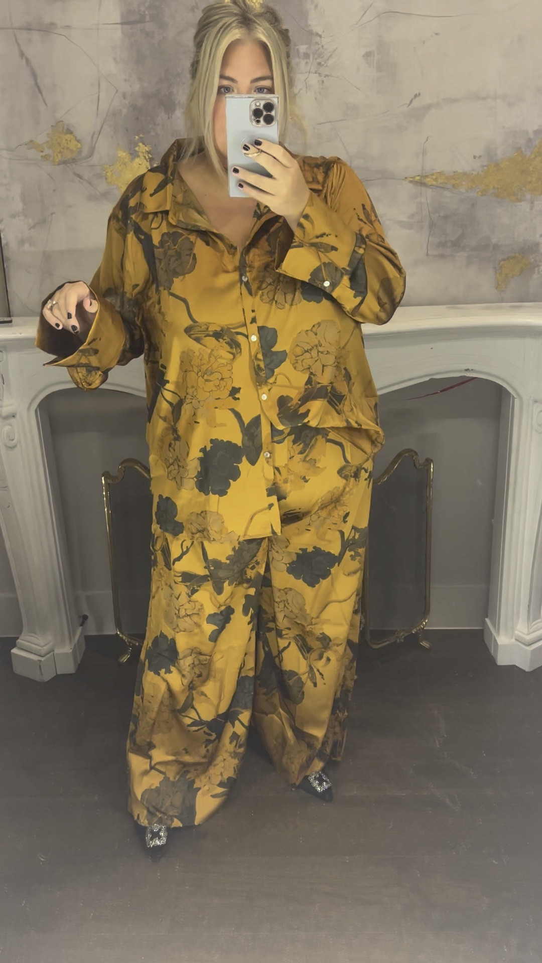 Cutest + comfy OOTD. This is a fall must have! Loving this so much! 

I’m wearing a 2x in the top and bottom! 


#LTKstyletip #LTKfindsunder50 #LTKworkwear