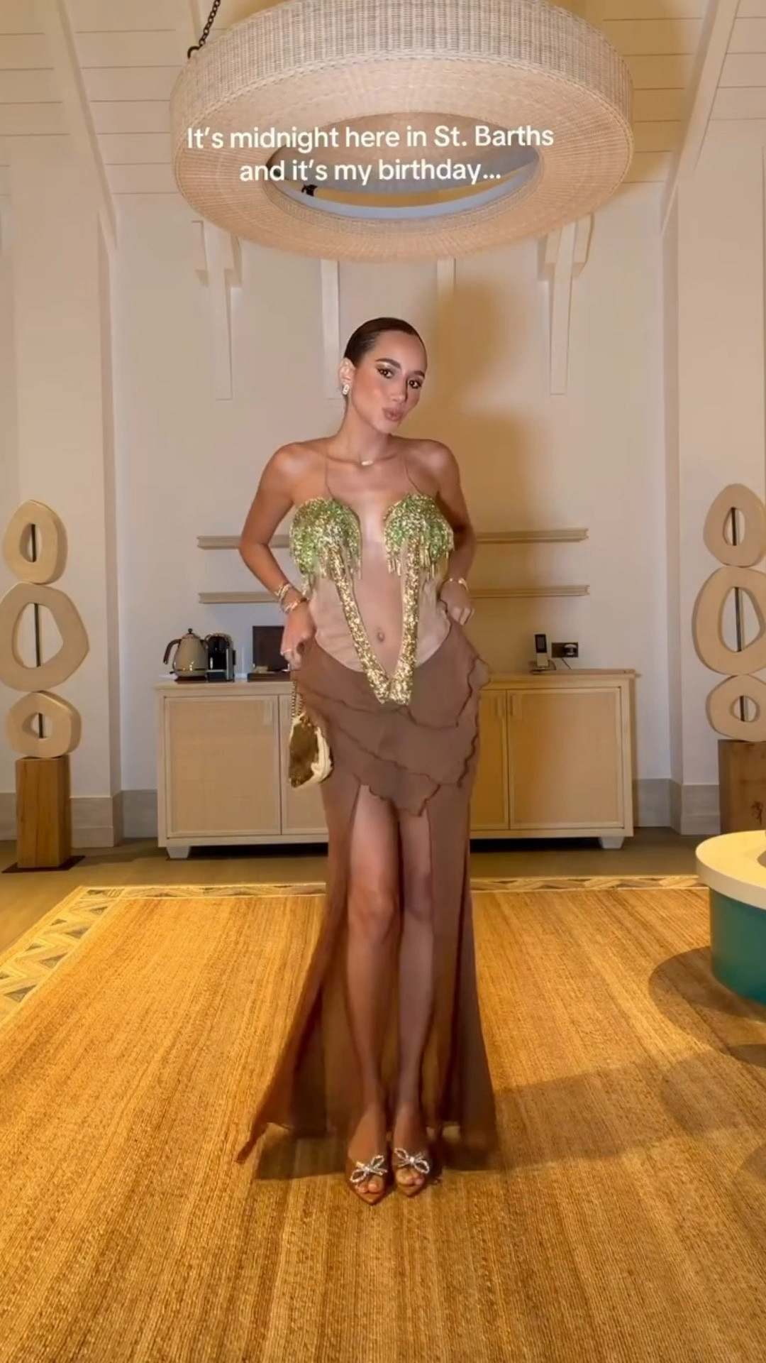 Theme: Caribbean Cabaret 🌴 #stbarth 

**you can always count on me to dress the part 🍸🥳 — dress link saved in bio under @revolve favorites**