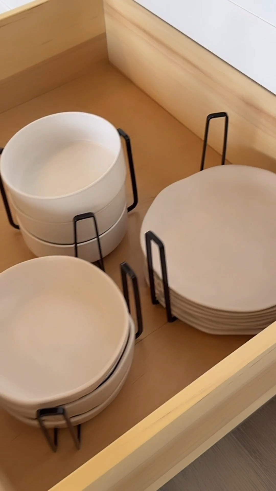 The perfect organization finds for your dishes 😉 I use these to organize my dinner wear for special occasions and for everyday use! 

Dinner wear finds
Organization finds
Kitchen organization 

Summerthompsonstyles

#LTKHome #LTKSaleAlert #LTKdayinmylife