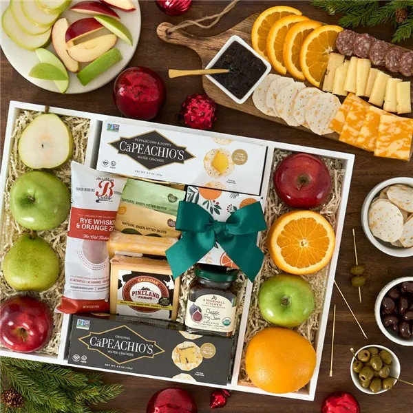 Healthy Holiday Snack Crate | GourmetGiftBaskets.com
