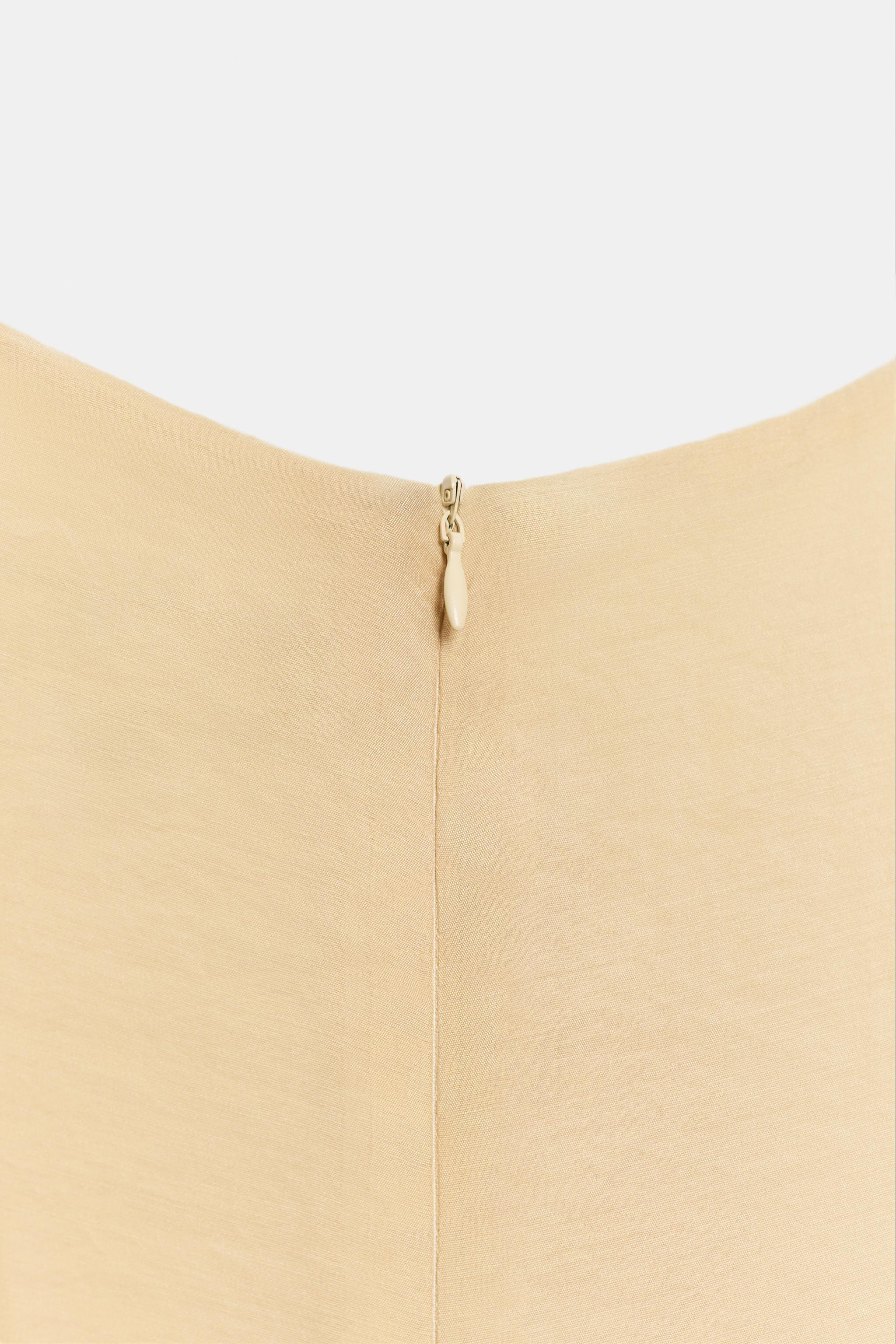 Description | Zara UK