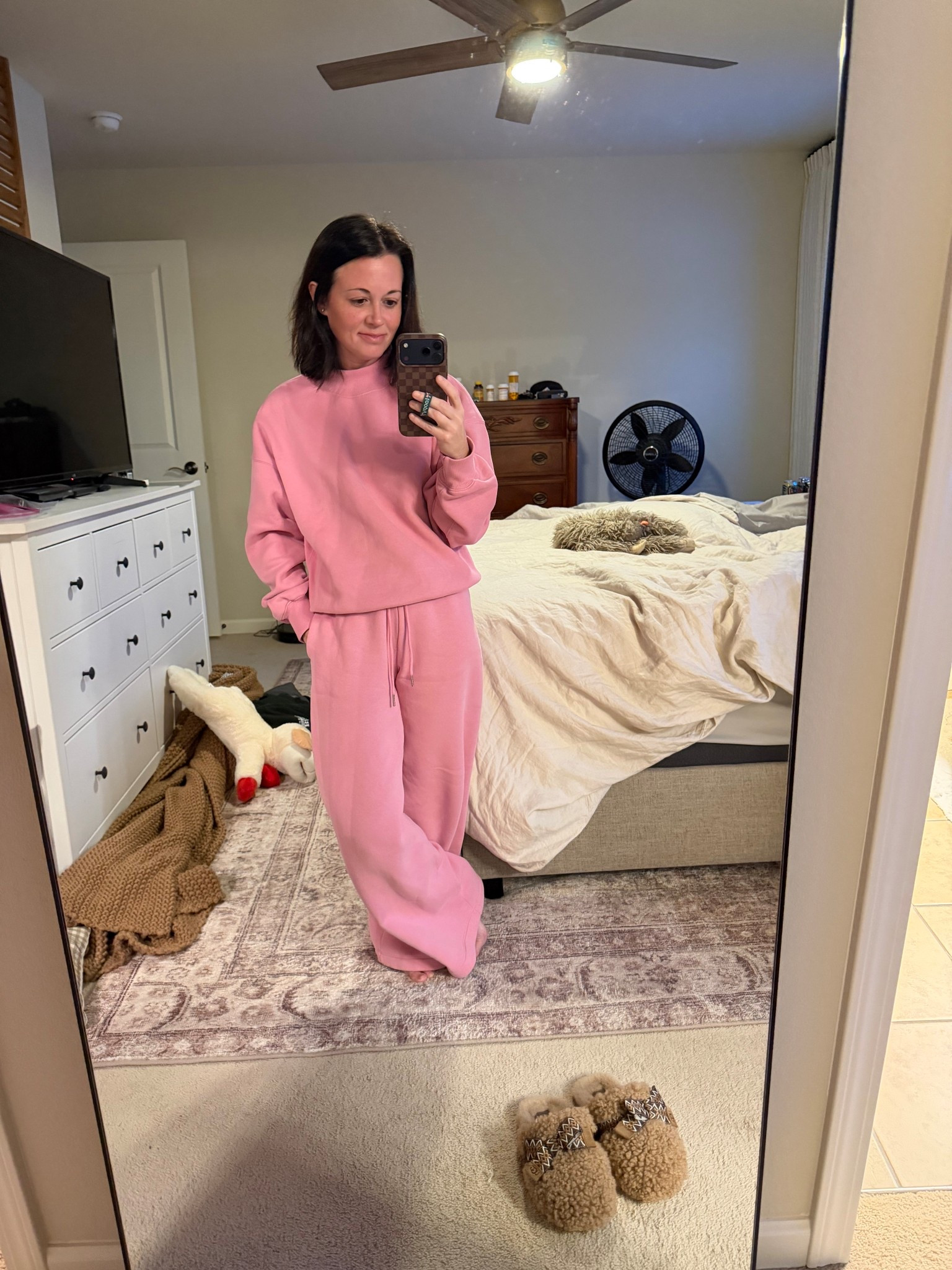 Love this sweat suit set from @abercrombie 

Mockneck crew sweatshirt
Mauve
Lounge comfy sweatpants
X-Small

Comfies

#liketkit

#LTKSeasonal #LTKPetite #LTKmomlife