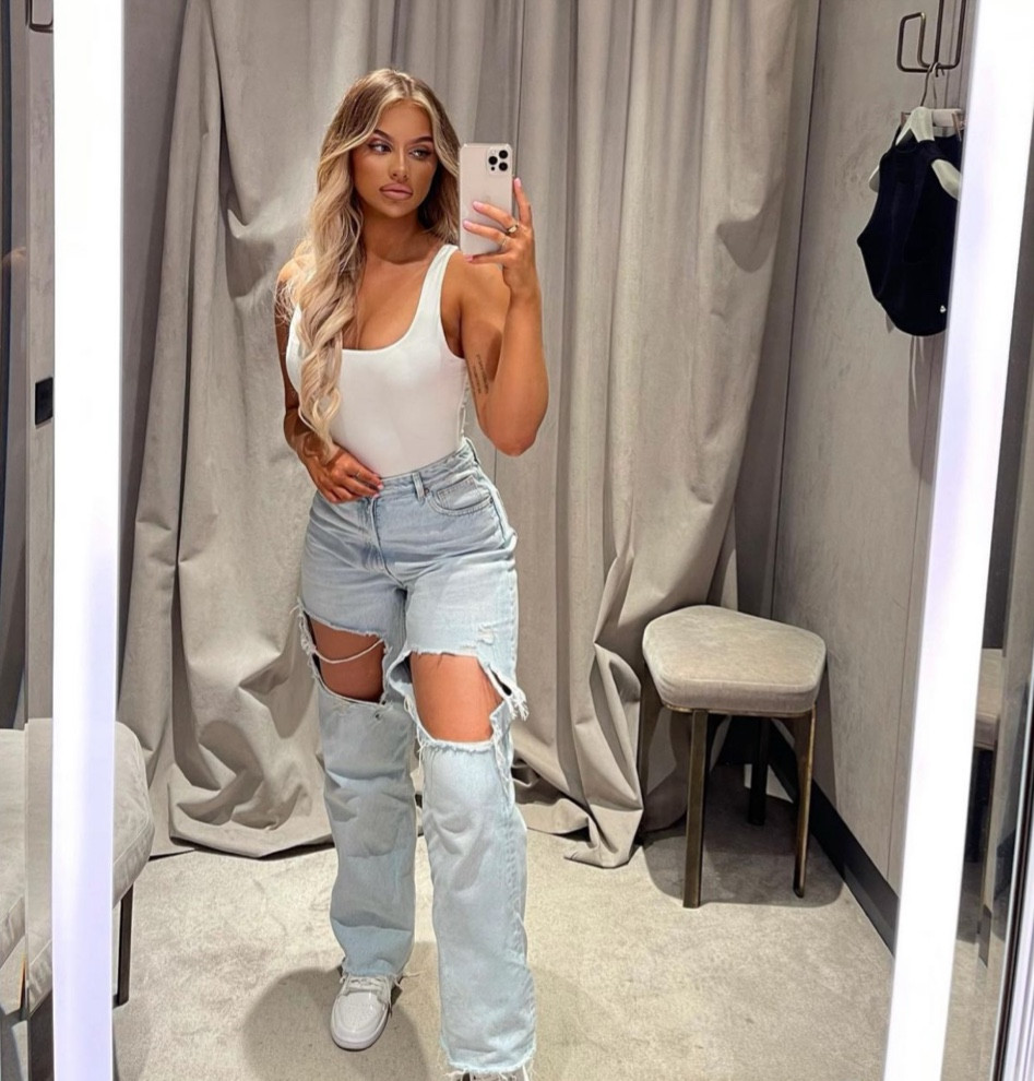 Casual denim and white top look 💐

Original jeans are from Zara and the bodysuit from fashion nova but I can’t get the links on here. 

I have added exact dupes of all the products from brands I use and love, I have included options in petite and tall also! 

#LTKstyletip #LTKunder50 #LTKSeasonal
