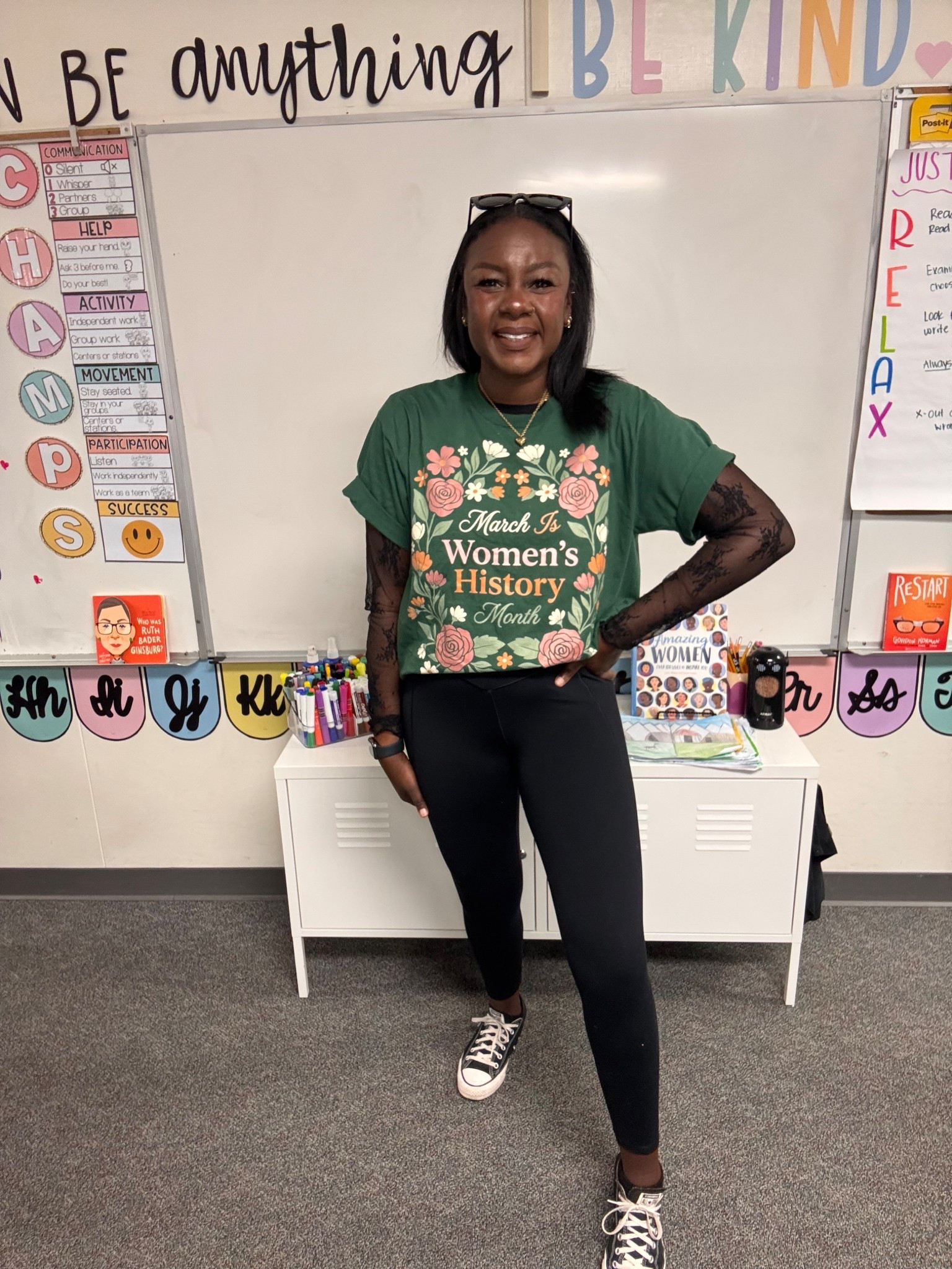 Teacher mom leggings outfit 

#LTKMidsize #LTKTall #LTKootd