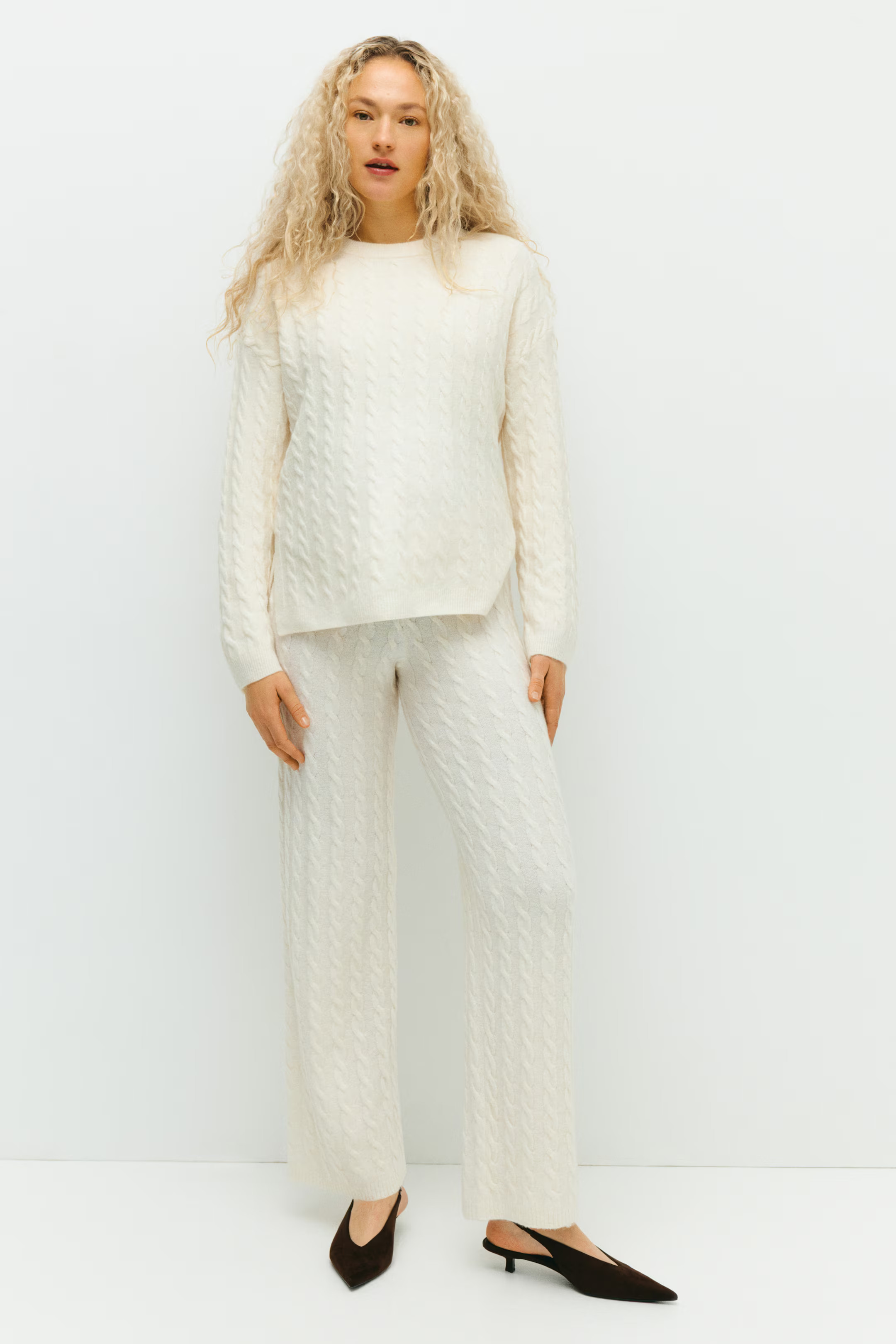 MAMA Cable-knit trousers - Cream - Ladies | H&M GB | H&M (UK, MY, IN, SG, PH, TW, HK)