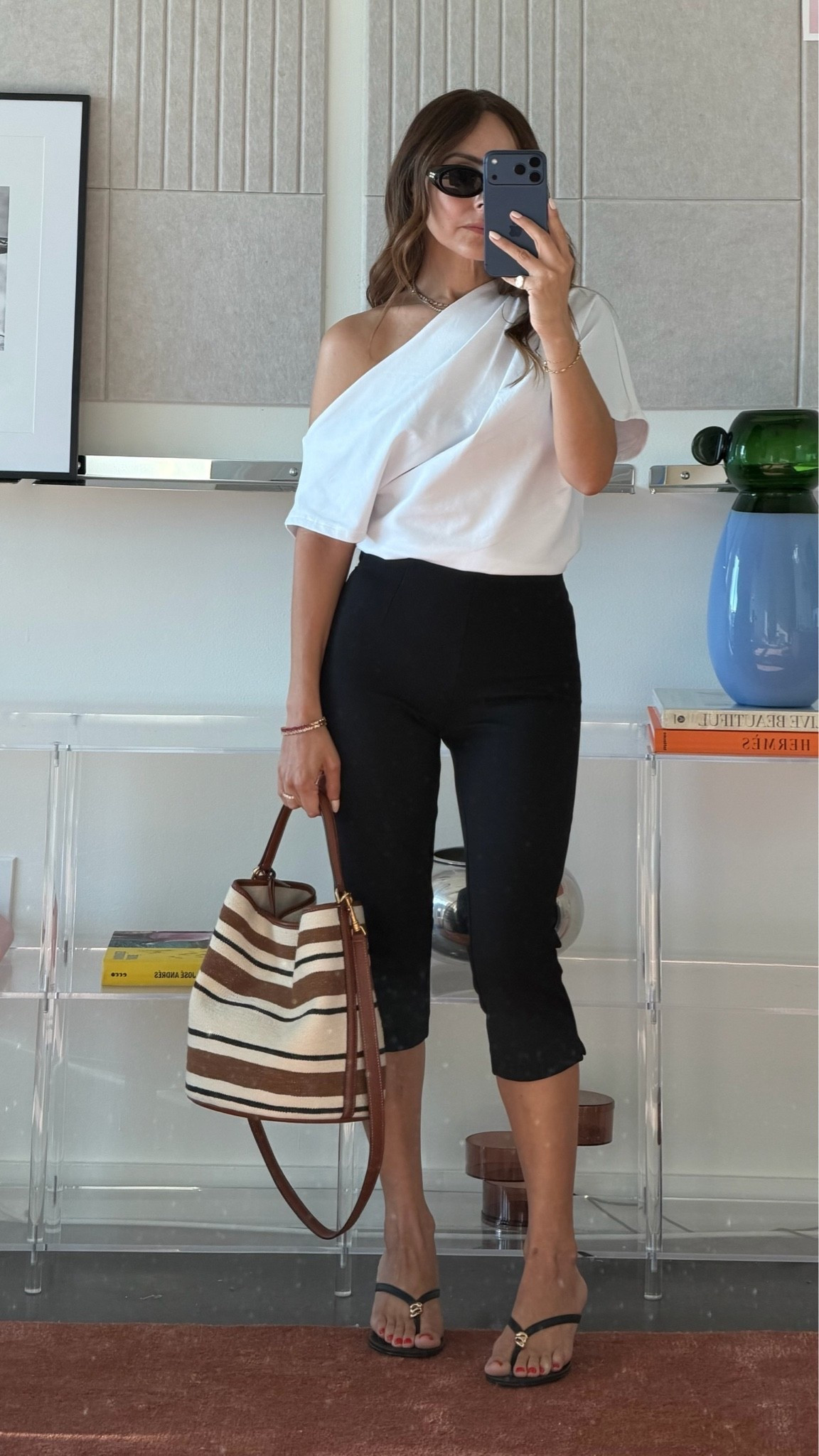 The hunt for finding the perfect pair of capris is over!! 

Wearing a 00 in the pants & XS in the top!

#LTKootd #LTKPetite #LTKSeasonal