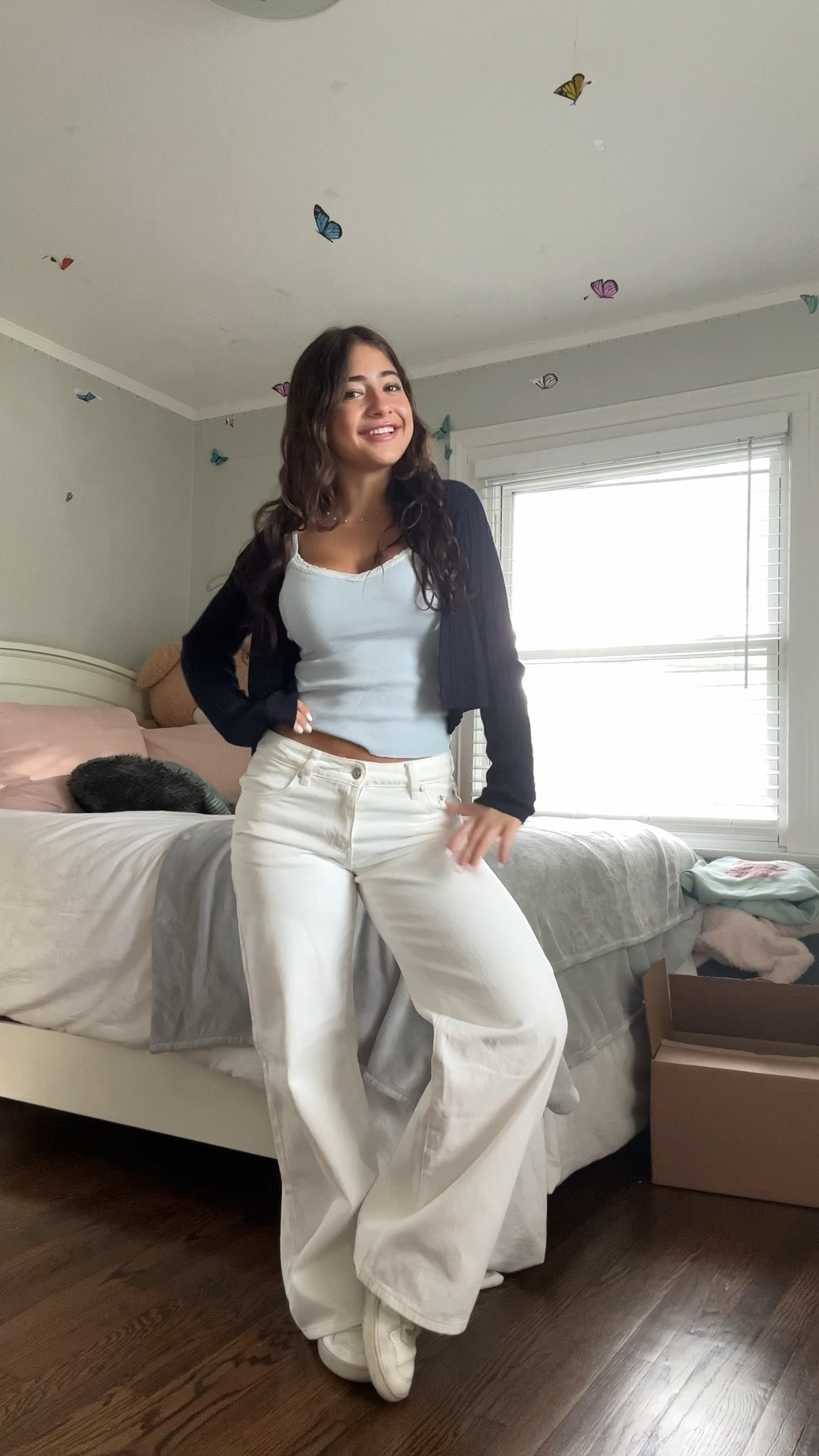 school outfit!!🫐
pjs- xs (idk if they still sell this print)
jeans: small
tank & sweater: one size