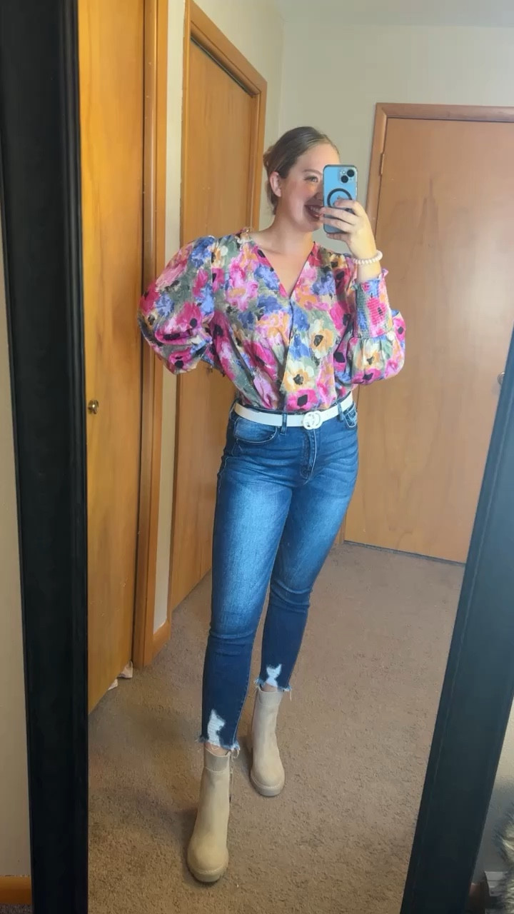 Dressing for fall as a #hocsummer!!

#hoc #beasummer

#LTKshoecrush #LTKfindsunder100 #LTKstyletip