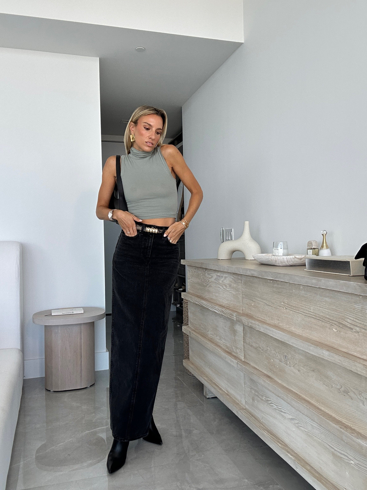 Maxi pencil skirt is a must-have for fall. 

Fall outfit, outfit inspo, denim maki skirt, workwear outfit

#LTKstyletip #LTKworkwear