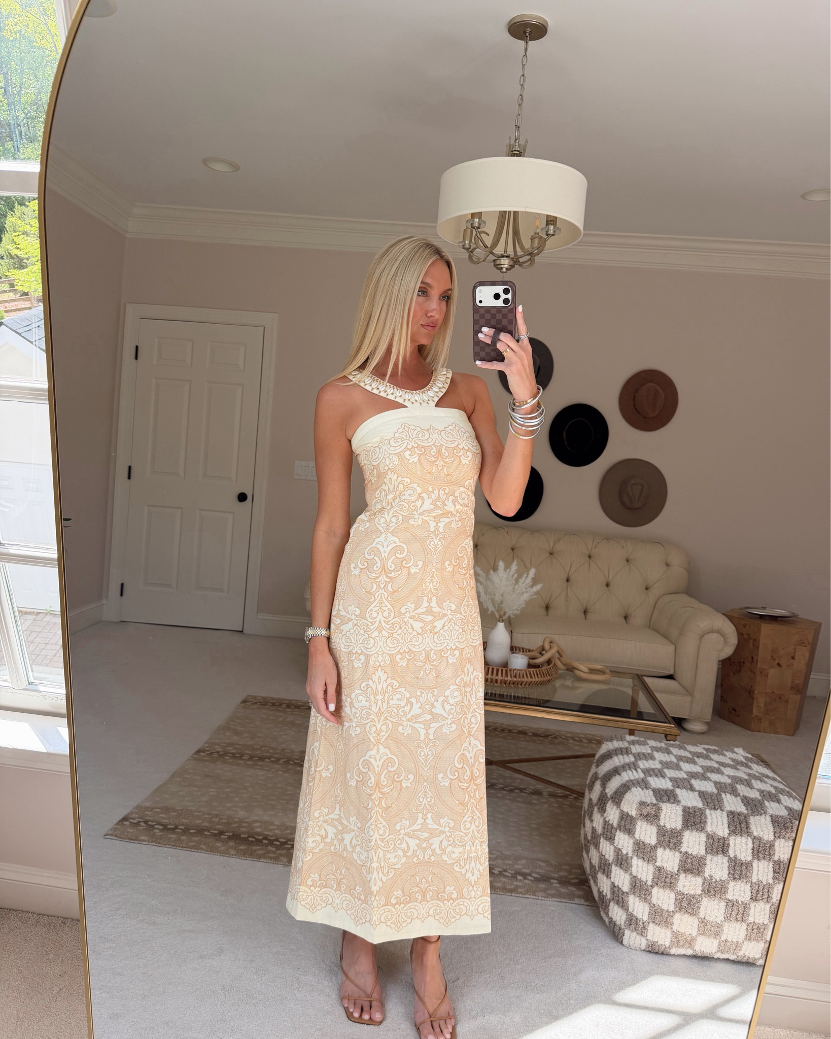 Wearing an xs in all use code: hollyday for a discount 