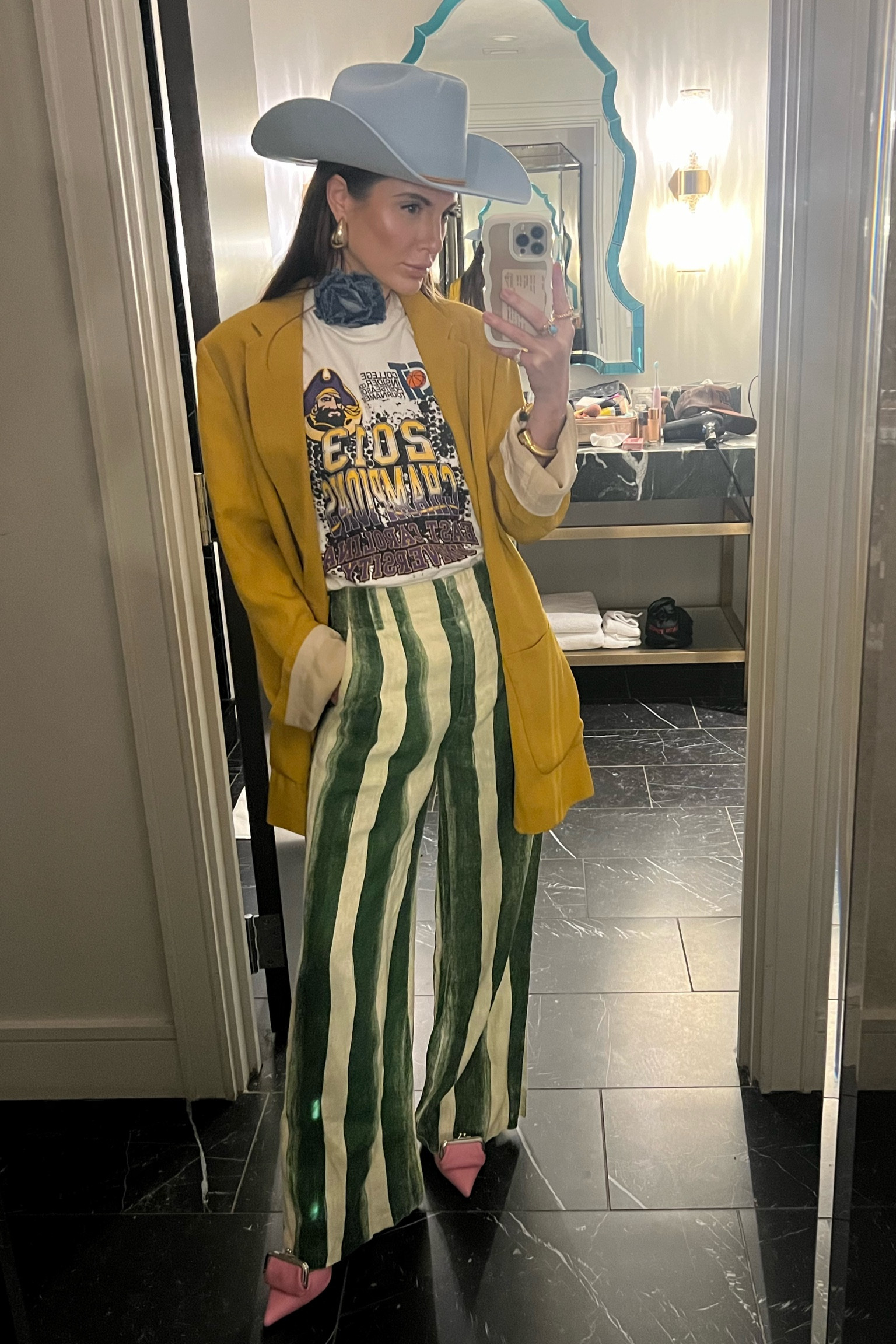 Cowboy hat 🤝🏻basketball tourney

#LTKHoliday #LTKparties #LTKSeasonal