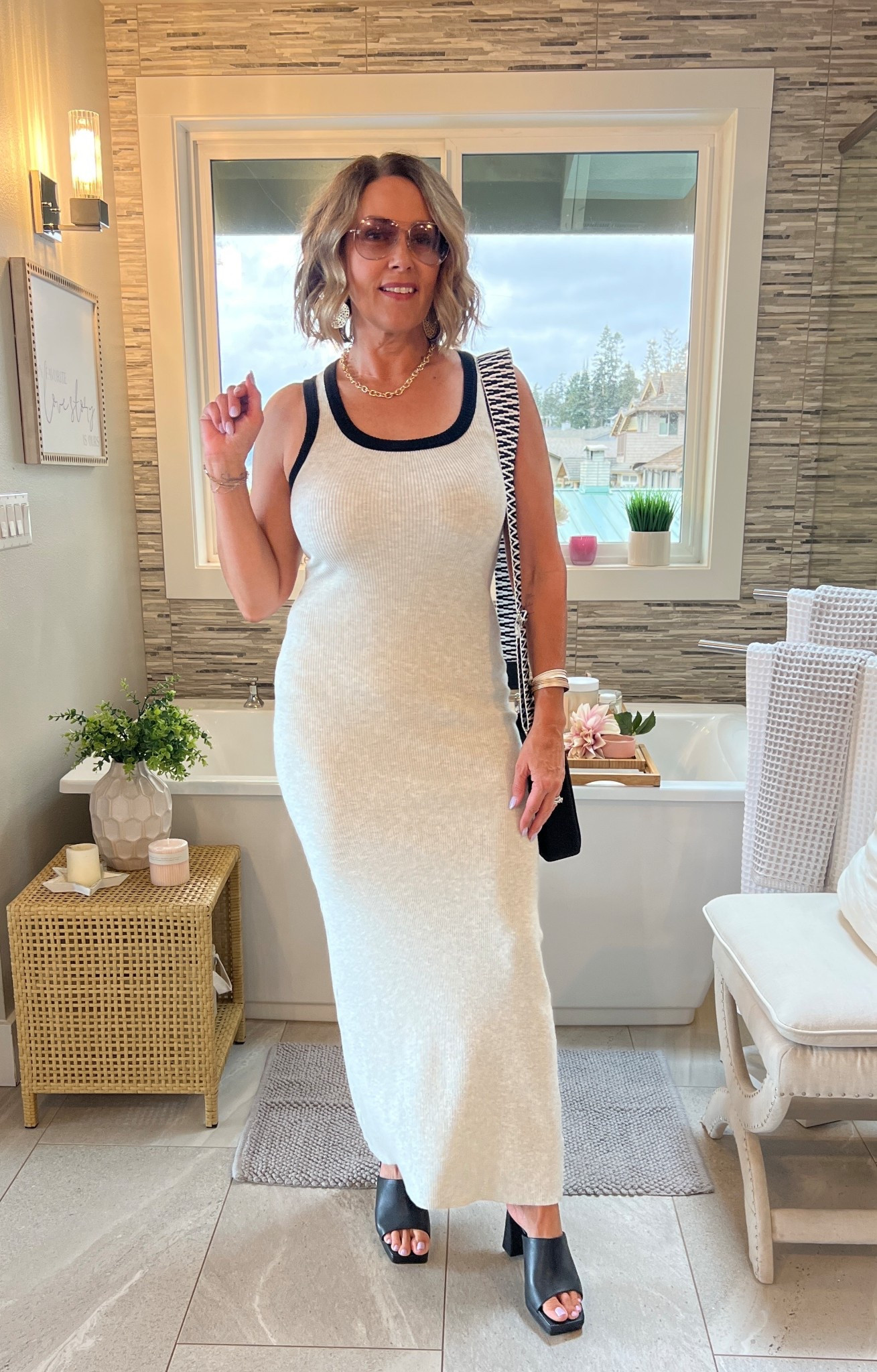 Spring fit
Wearing a medium 

#LTKPlusSize #LTKBeauty #LTKStyleTip