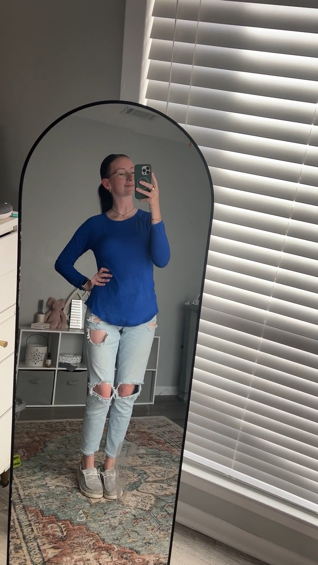 Simple, comfy, and easy to throw on. This is one of those everyday outfits I grab when I want to feel put together without trying too hard  

#LTKootd #LTKActive #LTKmomlife