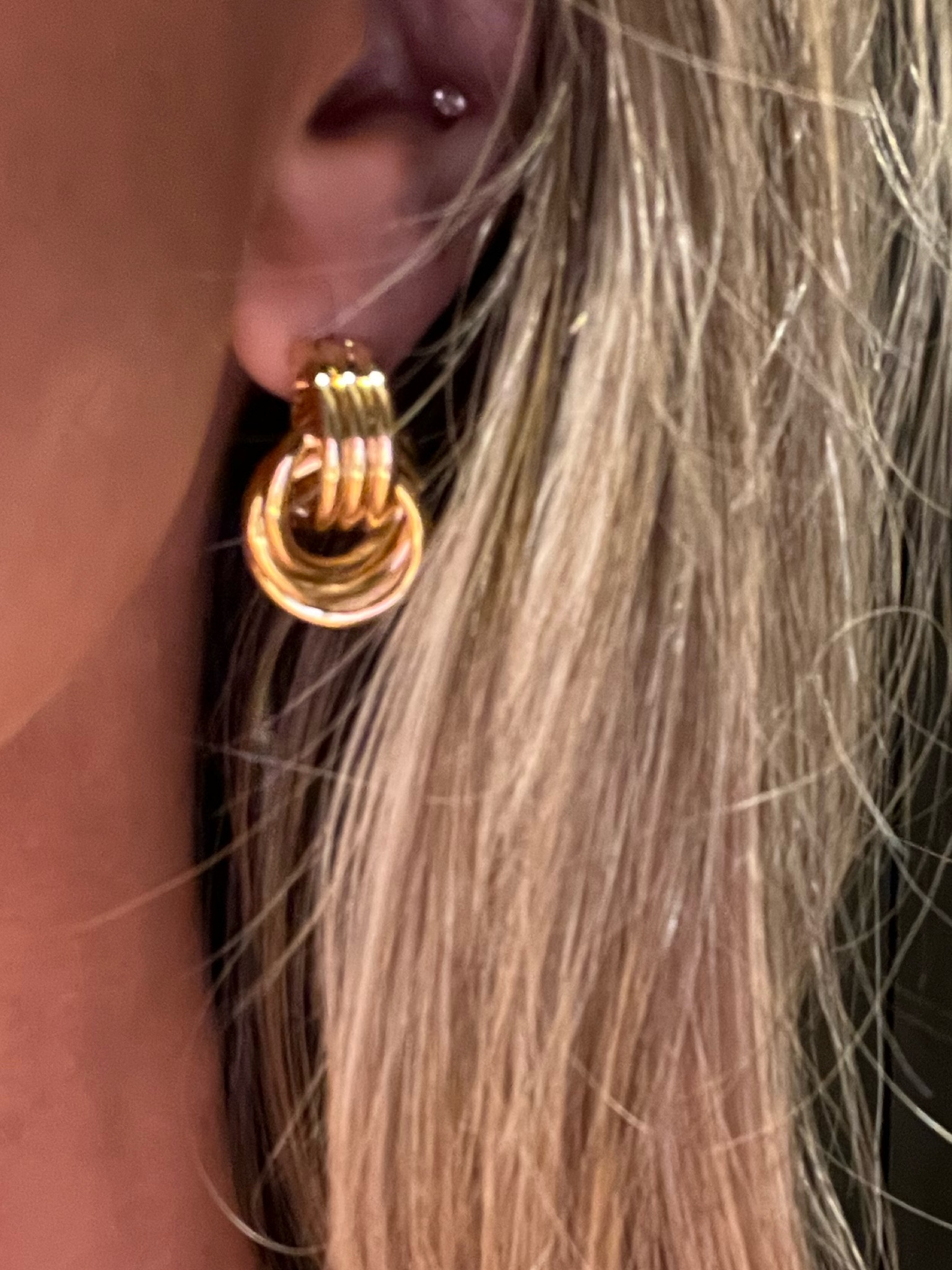 light weight gold earring

#LTKGiftGuide