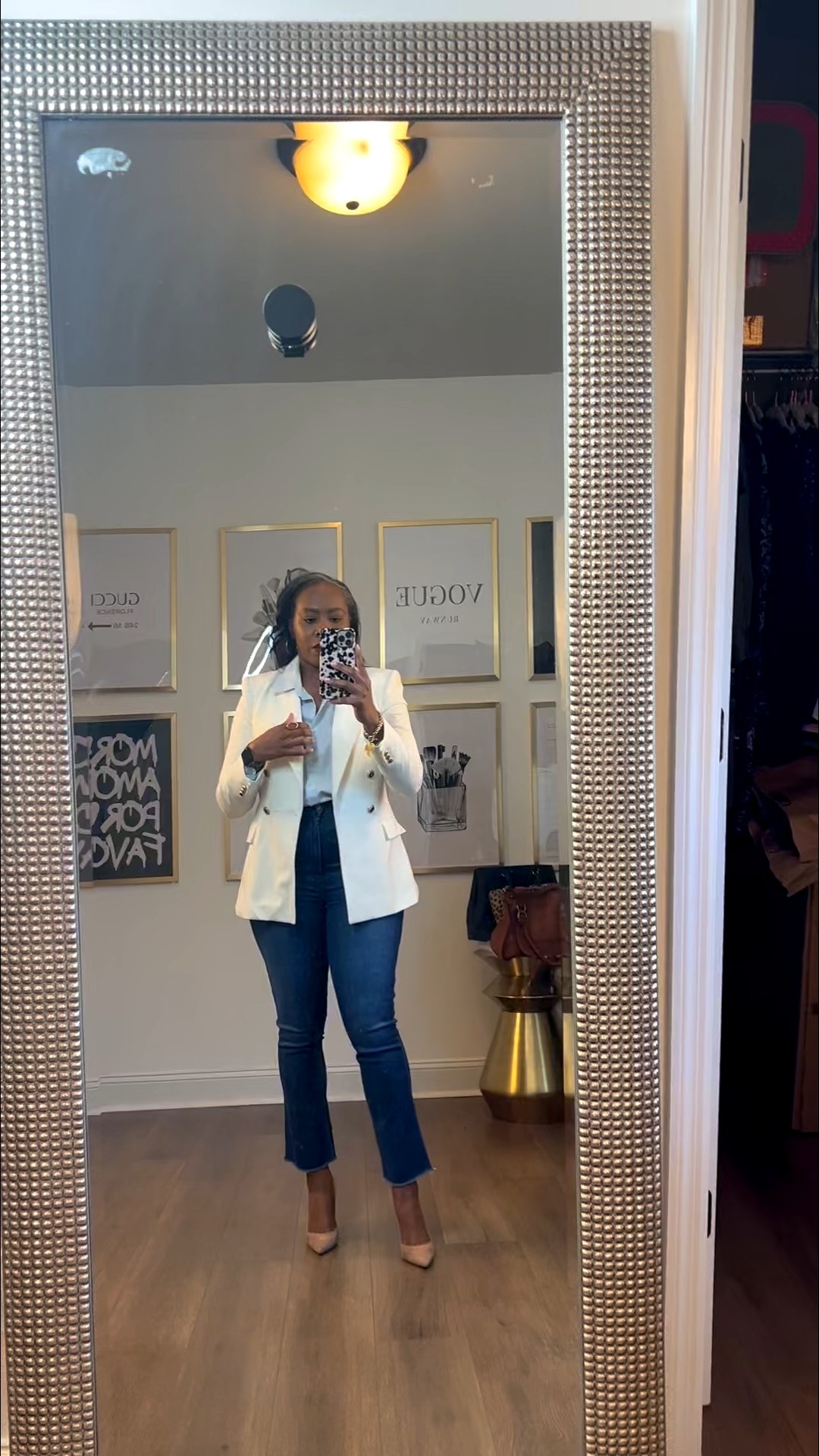 Quick OOTD!

Blazer runs TTS. it’s from Zara and u can’t link it 😥😥😥

Top: M
Jeans: 30

#LTKootd #LTKOver40