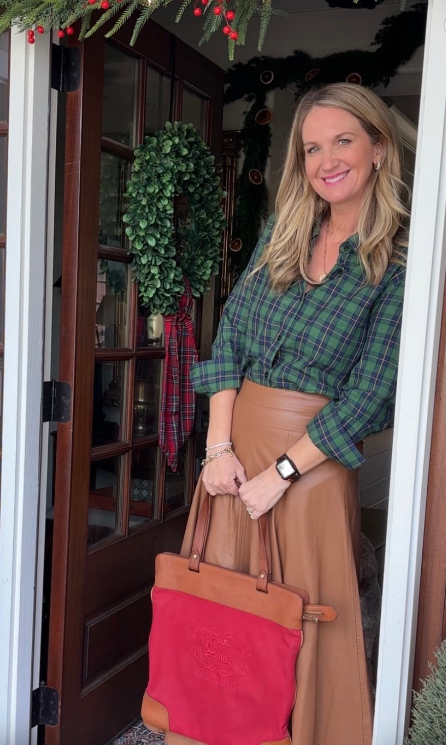 Dressing festive until Christmas! ❤️💫🎄