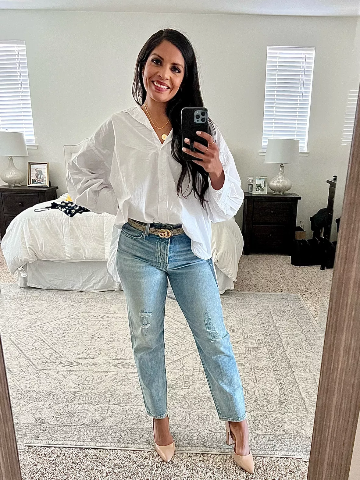 Mom jeans and heels  Business casual outfits for work, Young