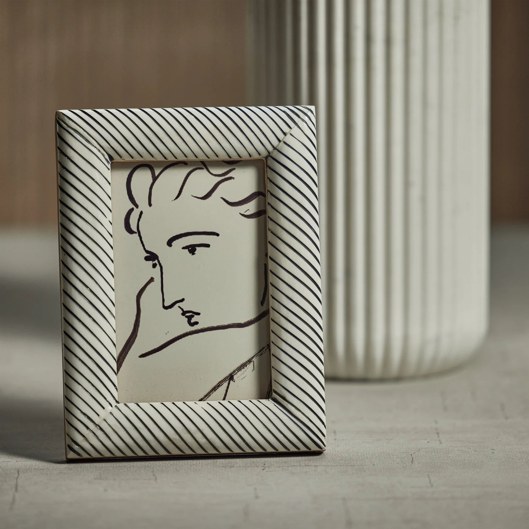 White & Black Bone Frame | Pink Antlers