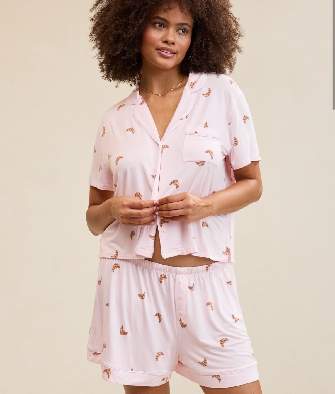 Pajamas on sale under $20

#LTKmorningroutine #LTKmomlife #LTKGiftGuide