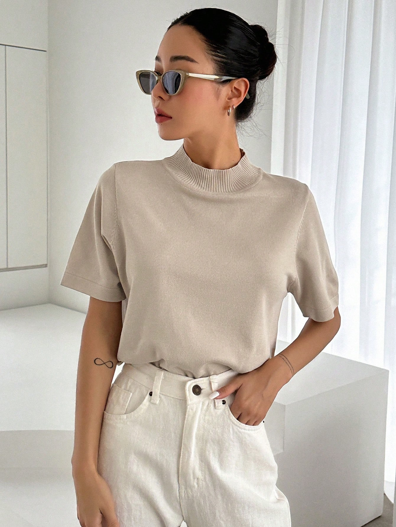 DAZY Kpop Solid Mock Neck Knit Top | SHEIN