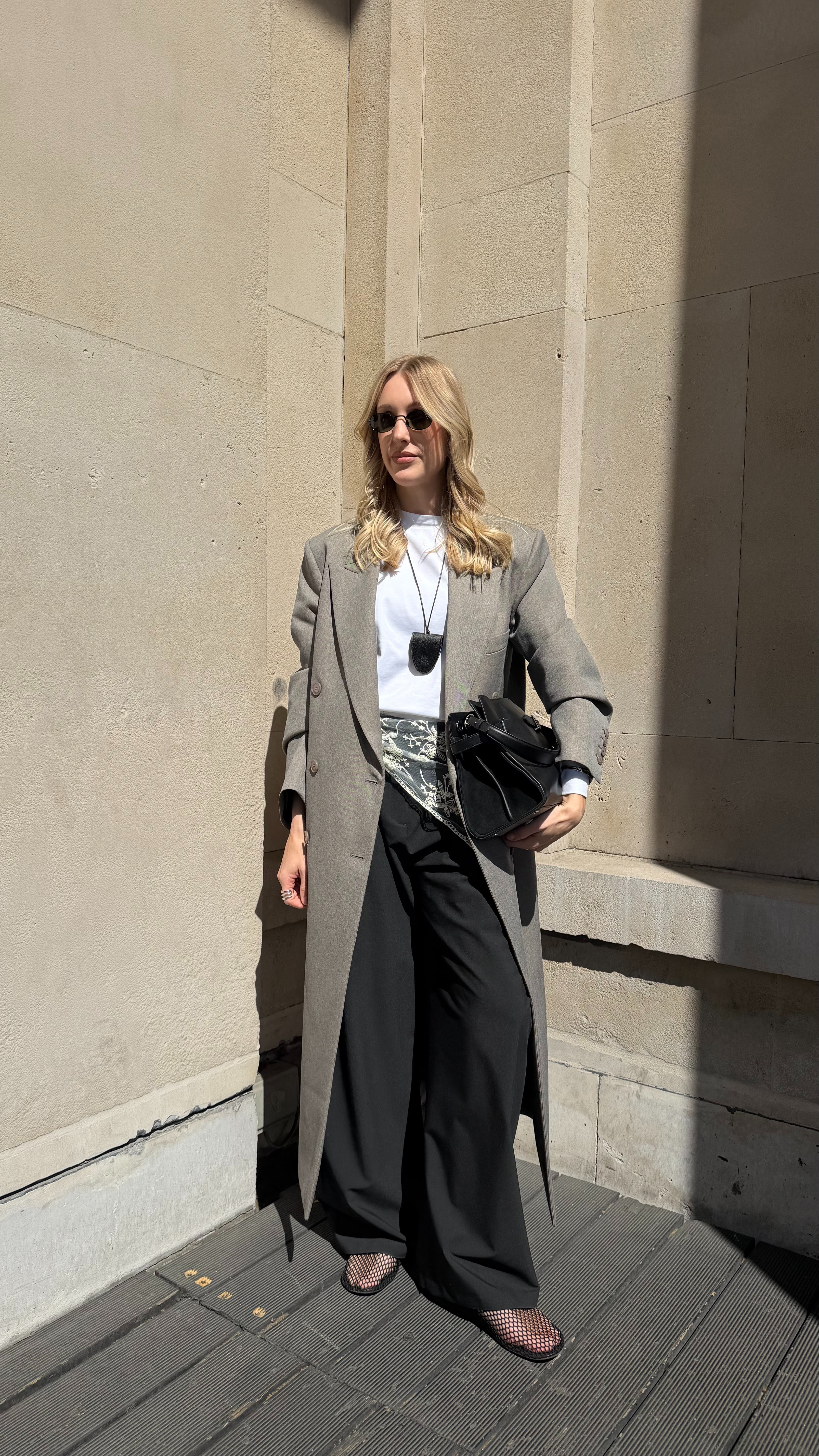 LTK Studio SS26 🤍

Spring outfit, summer outfit, wool coat, white t shirt, balloon trousers, barrel trousers, scarf, lace, ballet flats 

 #LTKuk #LTKspring #LTKsummer