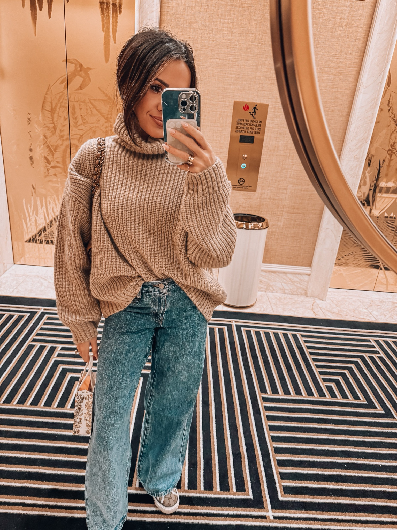 My daytime Vegas outfit!! 

Sweater and Levi jeans 

#LTKtravel #LTKSeasonal #LTKstyletip