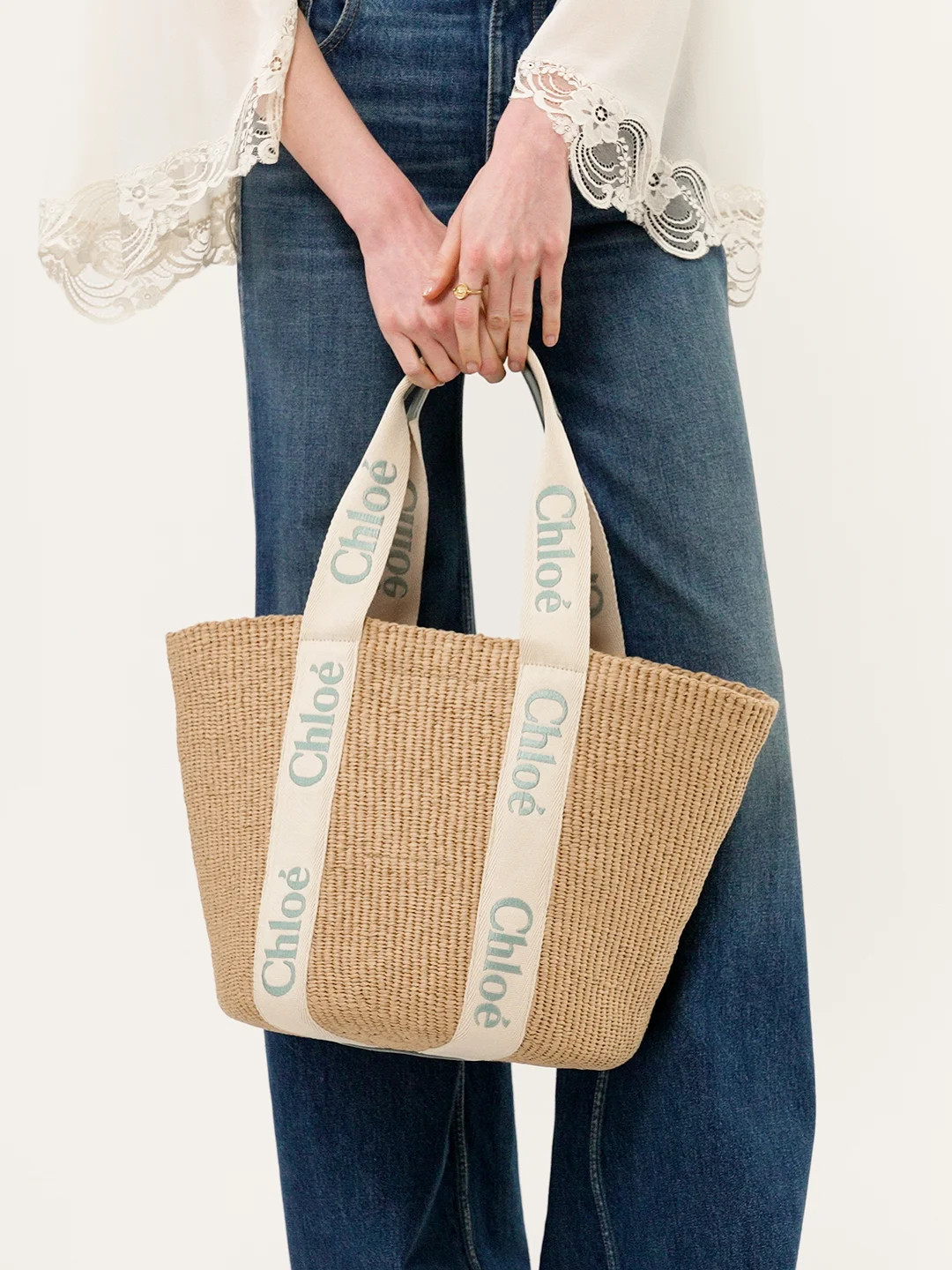 Large Woody basket in natural fibers | Chloe US