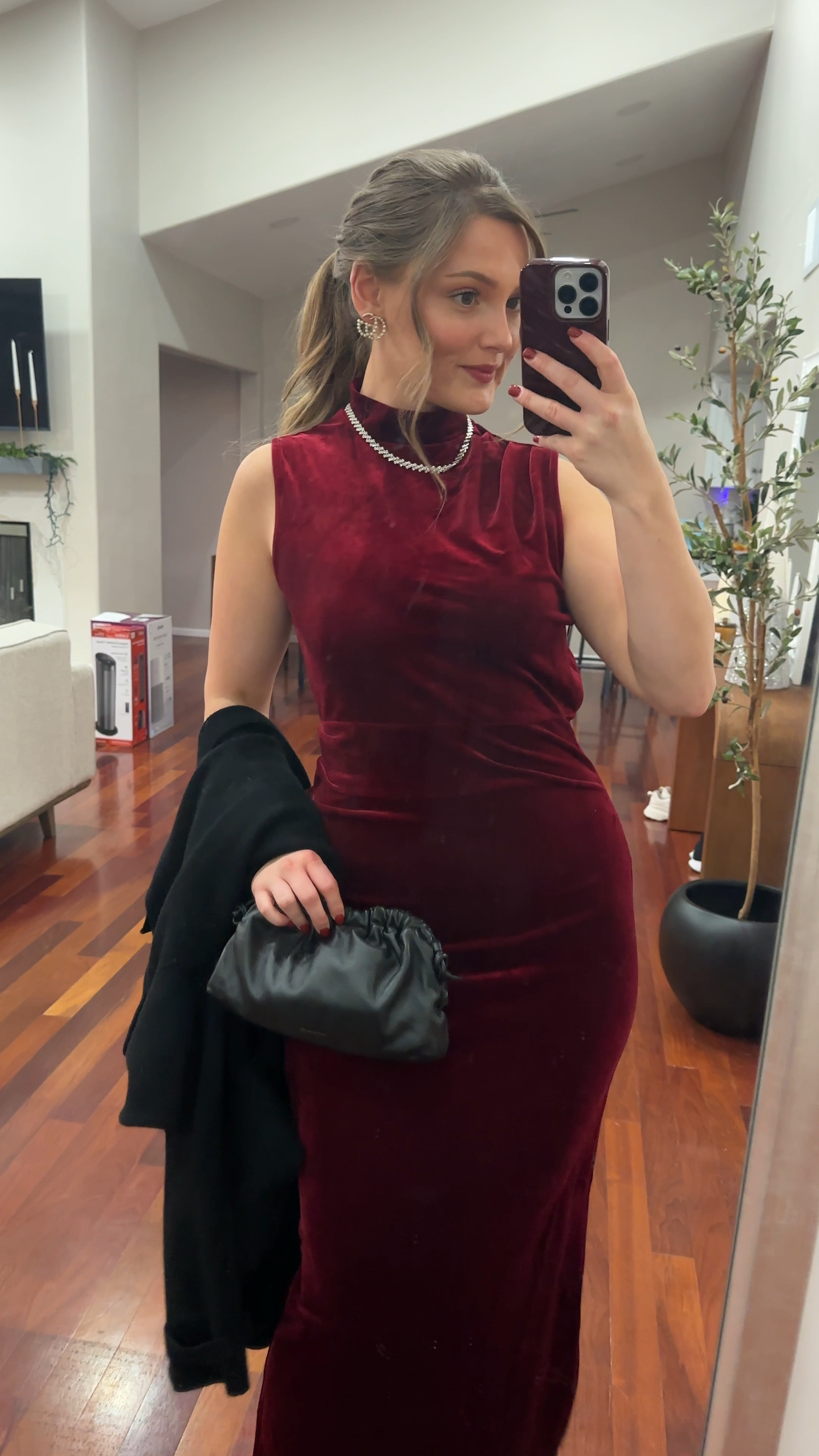 Open-back wine velvet dress ♥️ Date night, Holiday style, New Year's Eve, Christmas, Valentine's day

#LTKStyleTip #LTKSeasonal #LTKHoliday