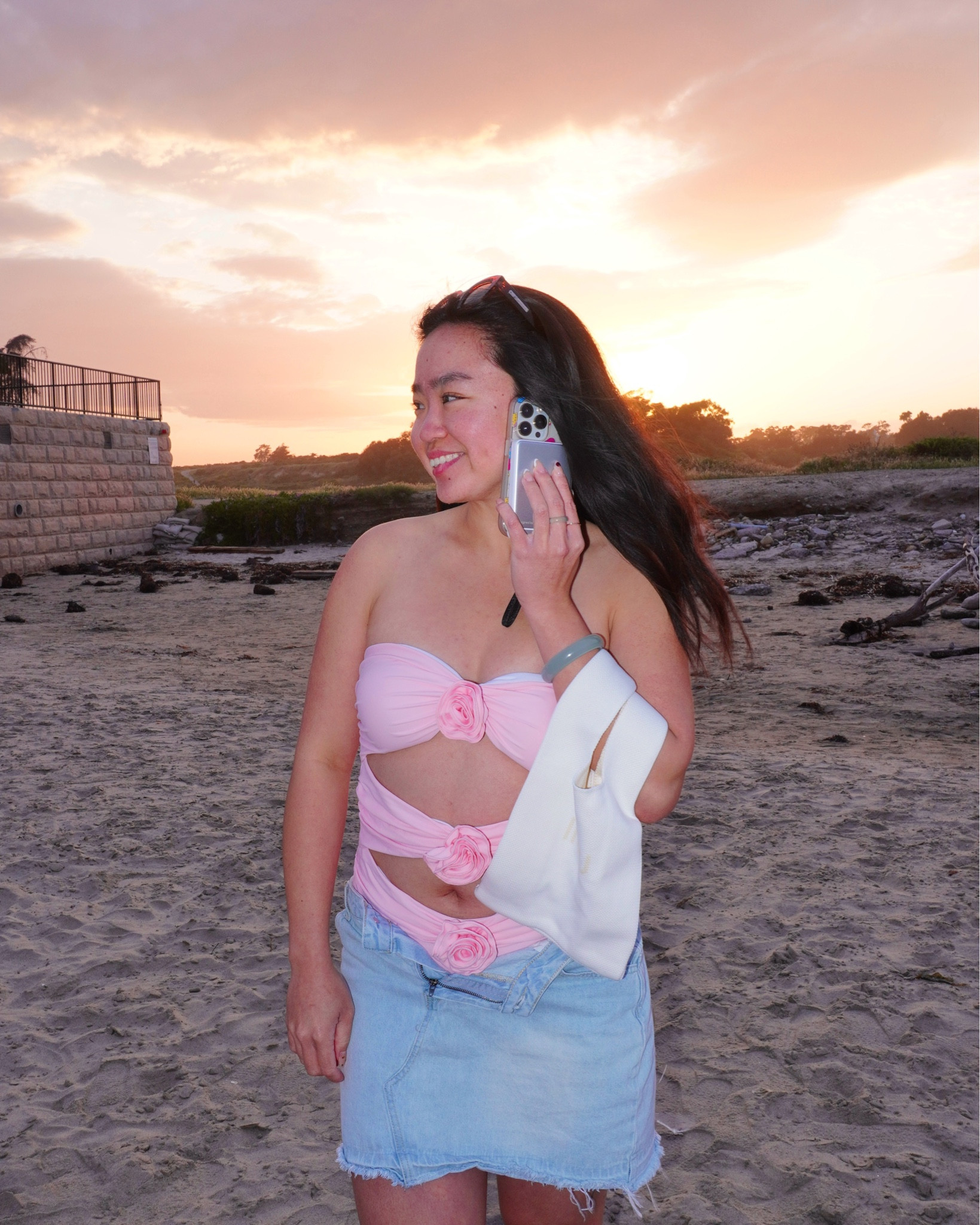 Power bank so you can enjoy sunsets worry free 🥹

#LTKSeasonal #LTKfindsunder50 #LTKsalealert