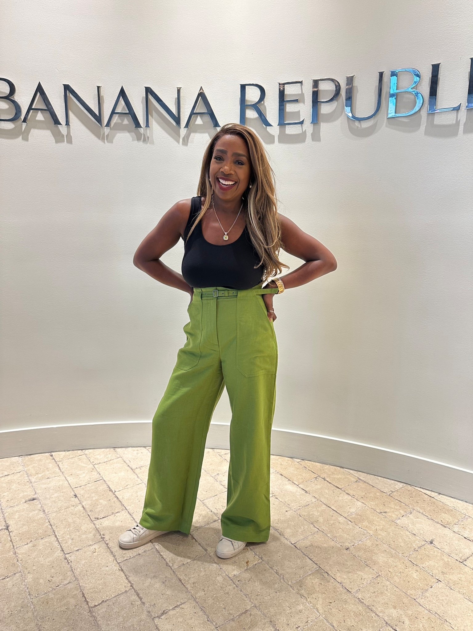 Wearing a size 4

#LTKSaleAlert #LTKOver40 #LTKStyleTip