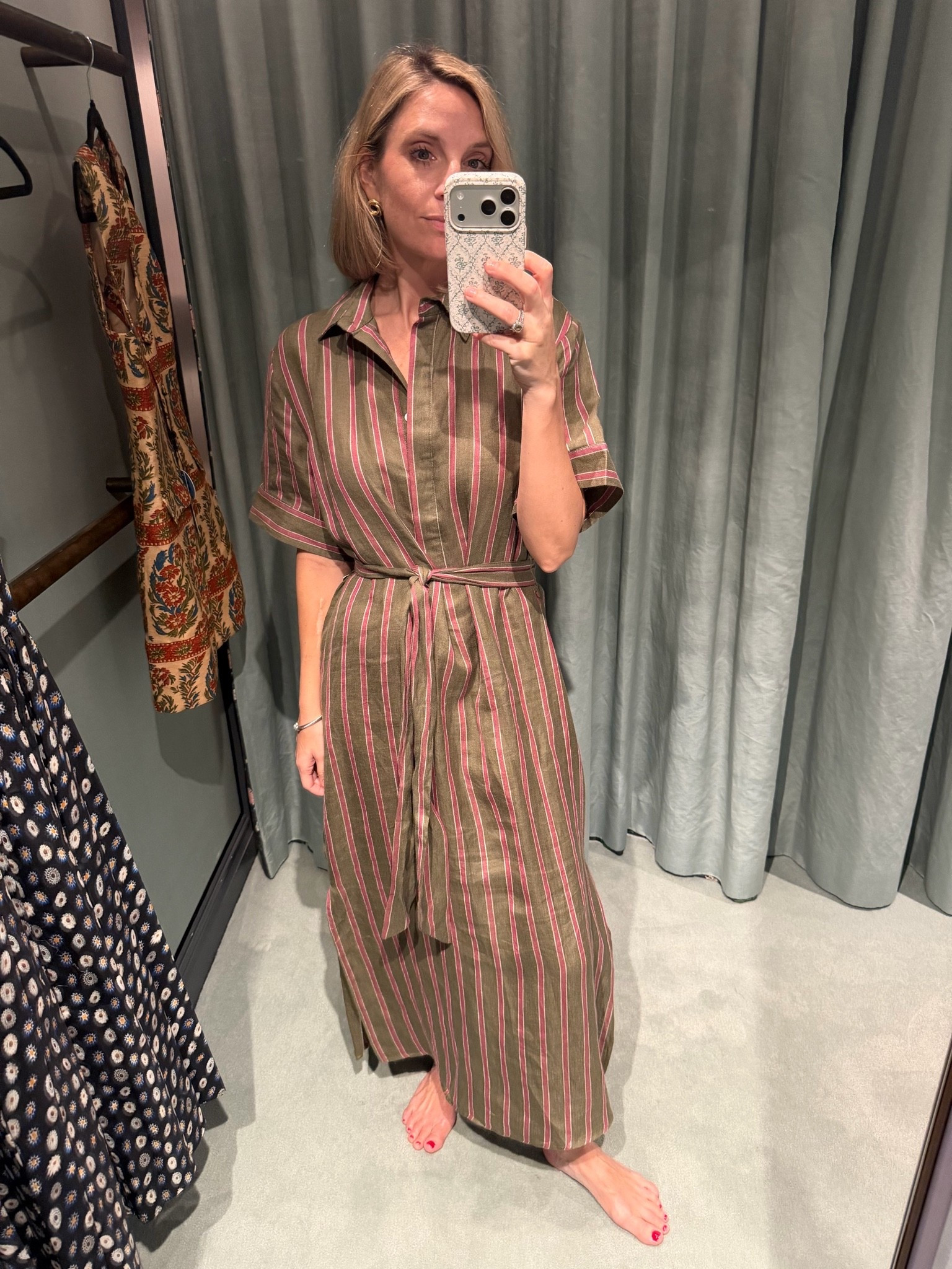 An easy linen stripe dress to throw on and go. The deep colors make it easy to wear in the beginning of fall. The linen material makes it so you can wear it now. The belt is detachable. Great for vacation.

#LTKootd #LTKOver40 #LTKTravel