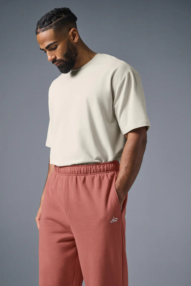 Accolade Straight Leg Sweatpant | Alo Yoga (US)