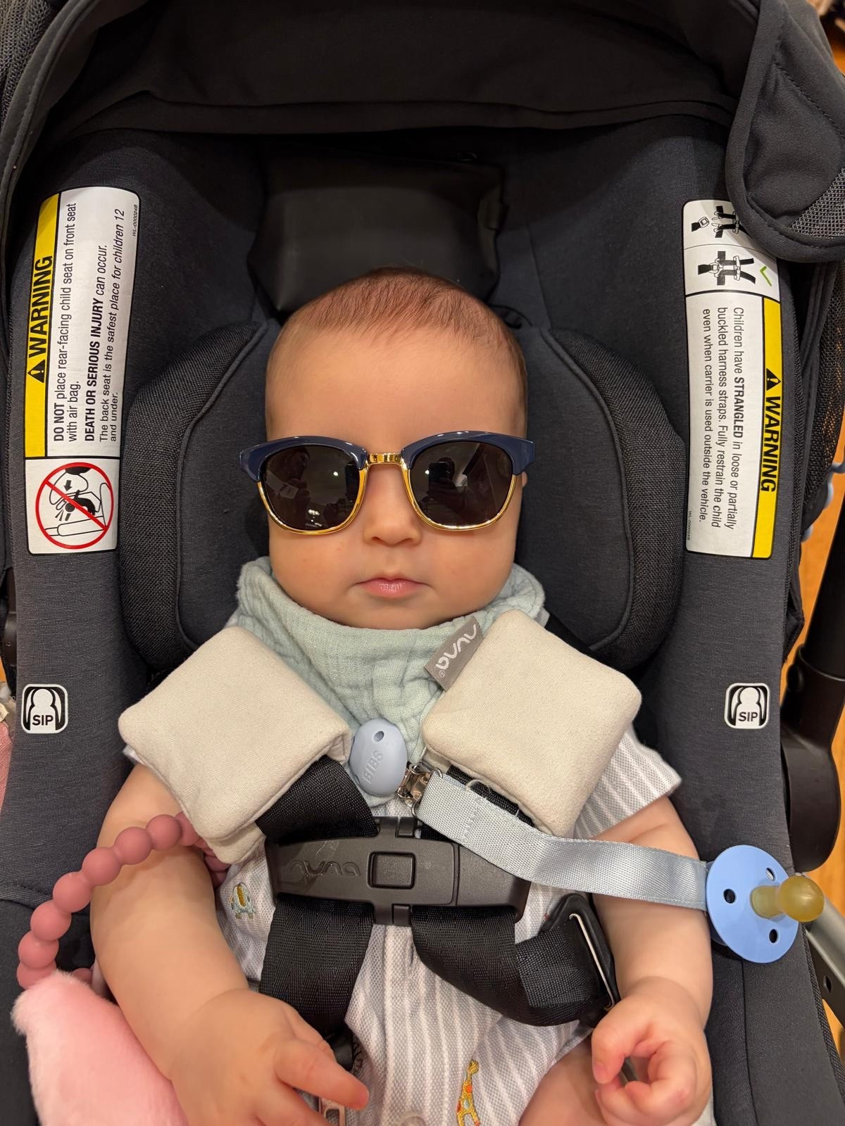POV: your baby has better style than you 😎🤍

I cannot get over these tiny sunglasses… the gold detail?? obsessed.
And they’re actually on sale right now 👀


#LTKmomlife #LTKBaby #LTKKids