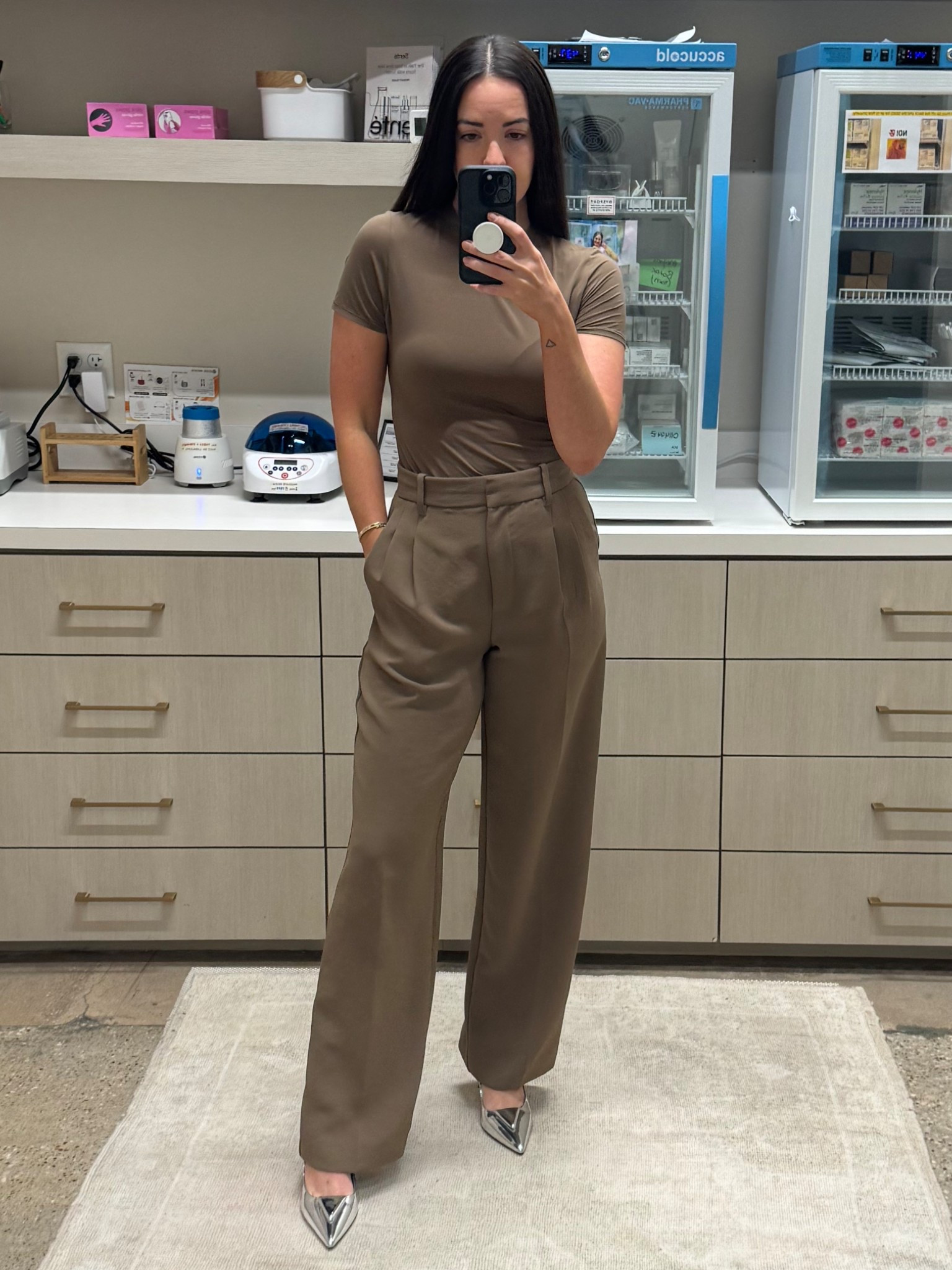 Monochrome always wins


#LTKStyleTip #LTKWorkwear #LTKShoeCrush