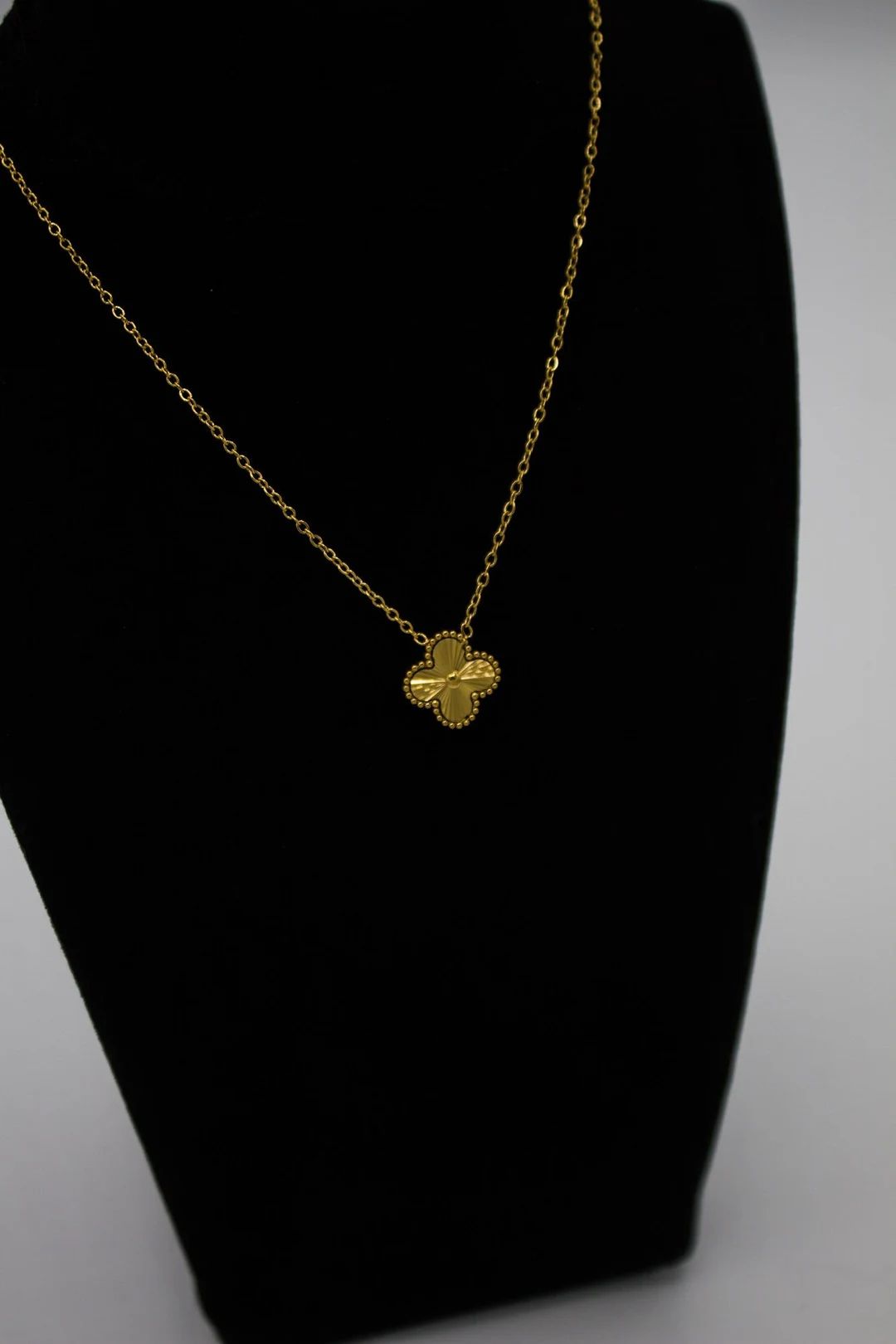 Gold Clover Necklace - Etsy UK | Etsy (UK)