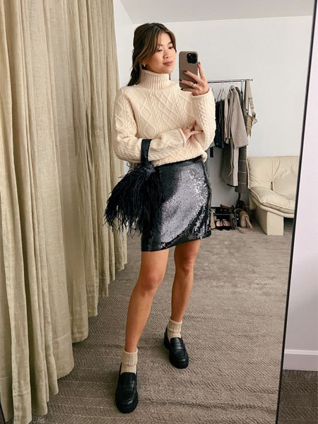 J. Crew Cable Knit Mockneck Sweater and Black Sequin Mini Skirt with Madewell Black Platform Loafers!

Top: XXS/XS
Bottoms: 00/0
Shoes: 6

#fall
#fallfashion
#falloutfits
#fallstyle
#winter
#winterfashion
#winteroutfits
#winterstyle
#thanksgivingoutfit
#holidayoutfit
#jcrew
#madewell




#LTKSeasonal #LTKstyletip #LTKHoliday