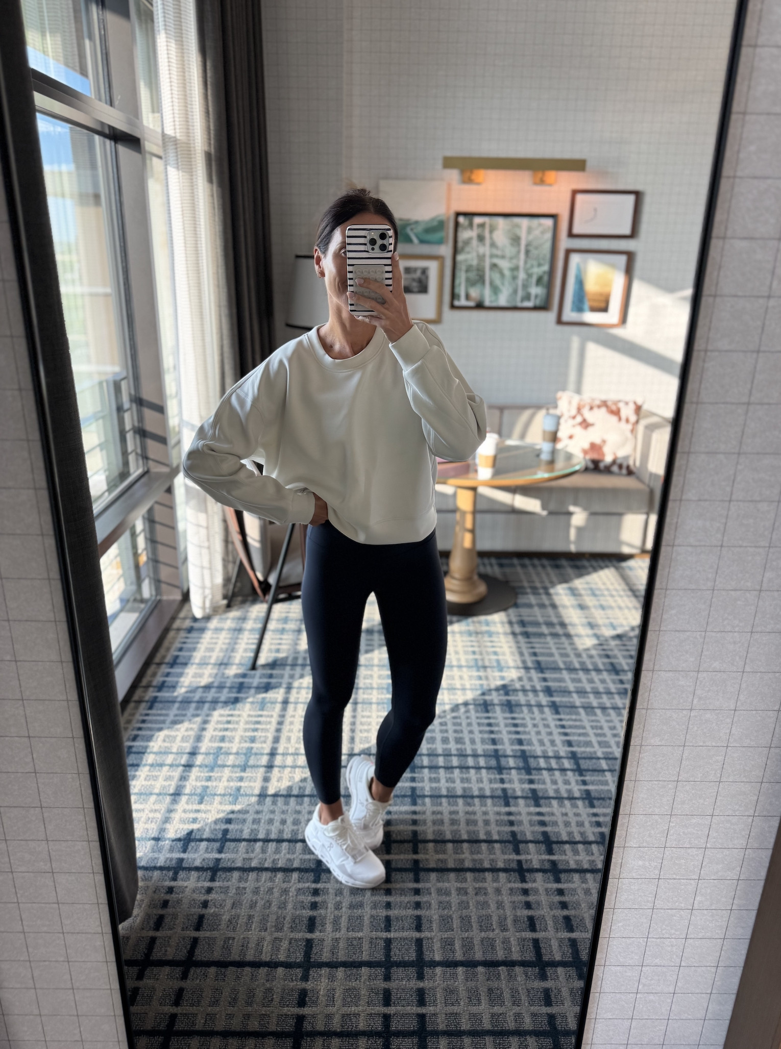 Workout outfit, activewear, sweatshirt, new year, Amazon activewear, annabrstylee

#LTKSeasonal #LTKActive #LTKootd