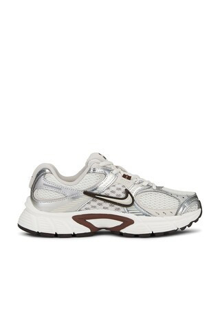 Nike Nike V5 Runner Sneaker in Cream | FWRD 