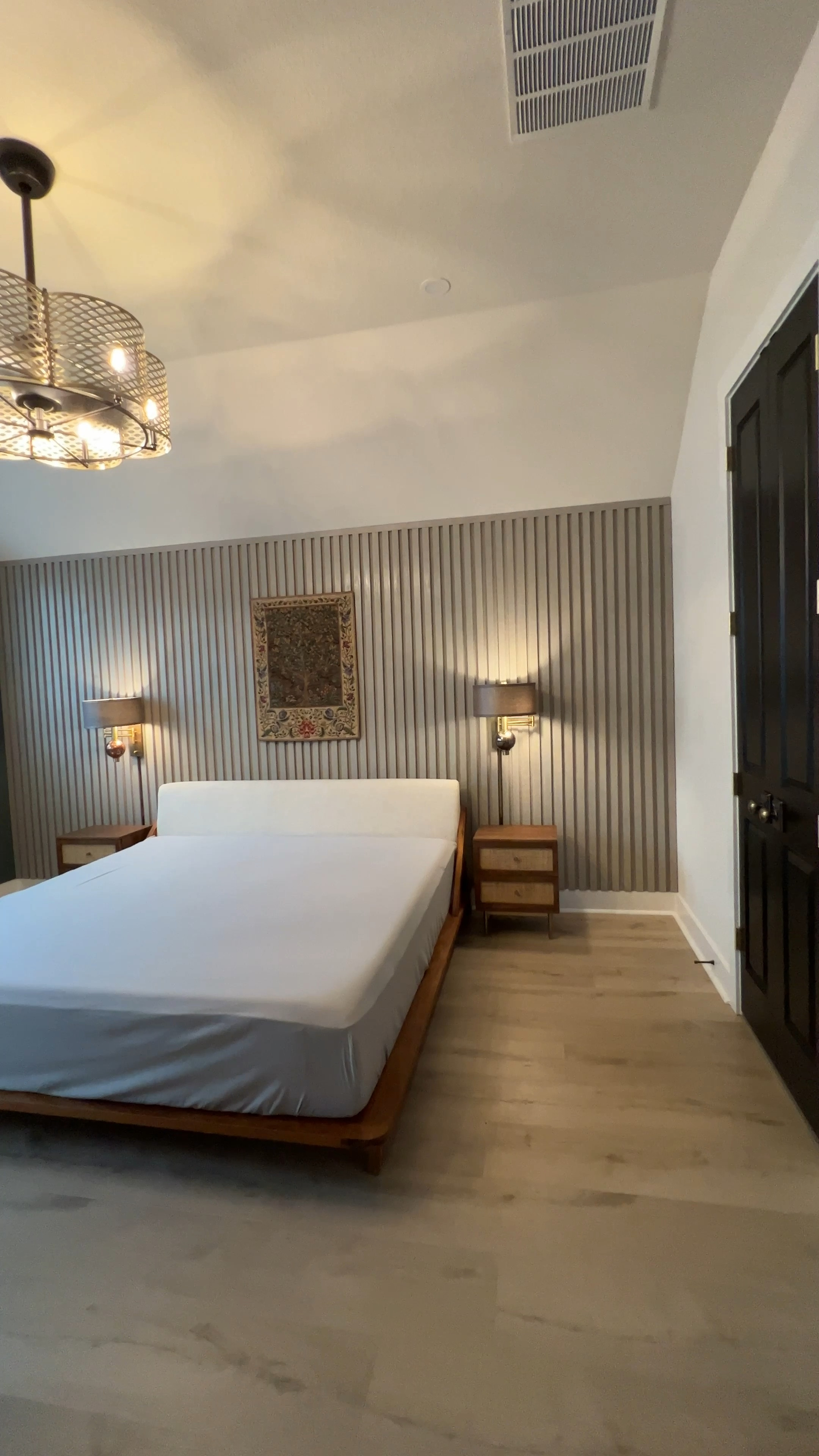 Chandelier and fan combo fixture. This is amazing!

#LTKFind #LTKhome