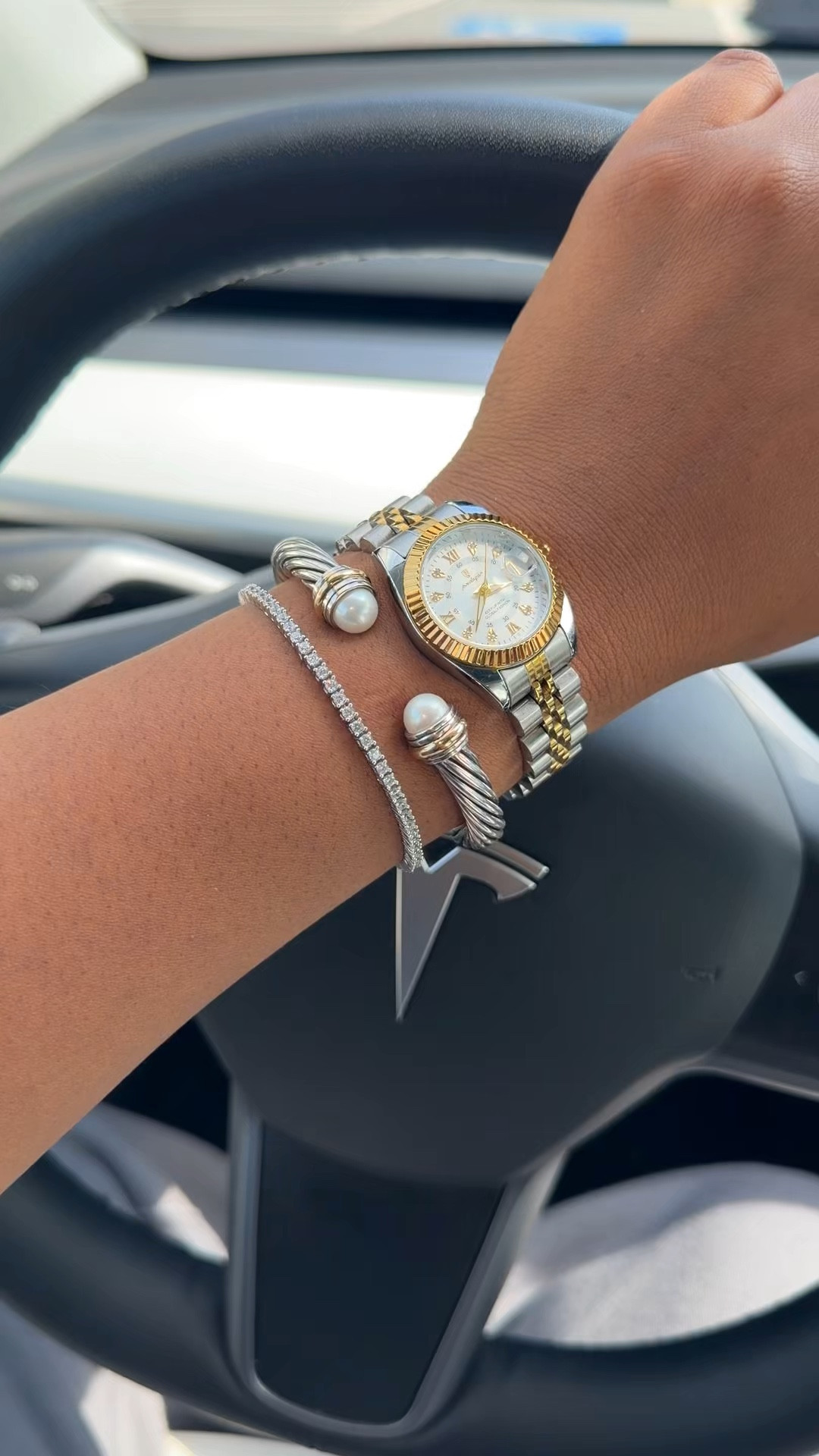 I’m obsessed 😍 
Take it to the jeweler to get sized if it’s too big  

#LTKSaleAlert #LTKSpringSale #LTKU