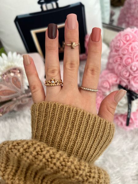 Impress press on nail manicure, fall colored nails. #pink #brown #neutral #fall #fallnails

fall nails, fall inspo, fall outfits, fall style

#LTKunder50 #LTKbeauty #LTKunder100