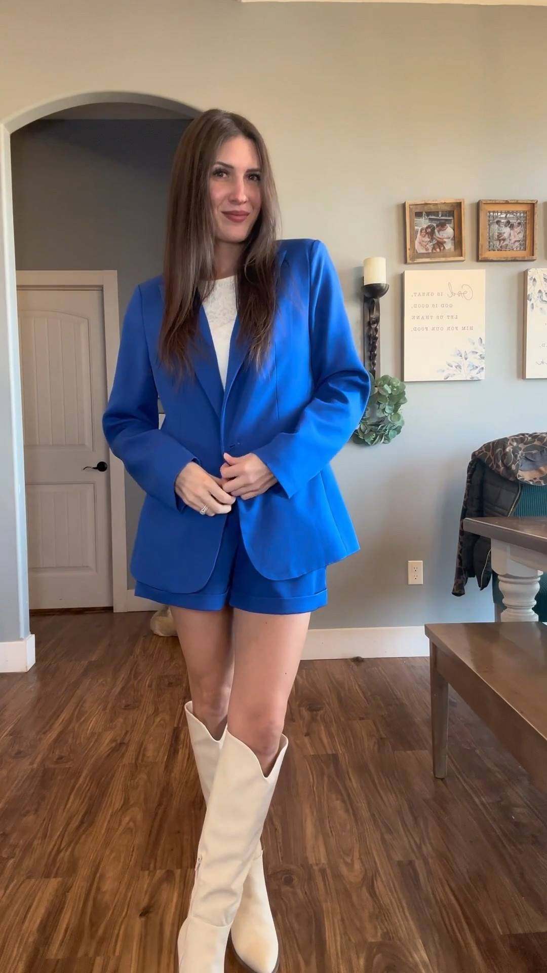Blazers are trending! Love this blue! 

5’3
110 lbs
Wearing small 

#LTKFindsUnder50 #LTKootd #LTKWorkwear