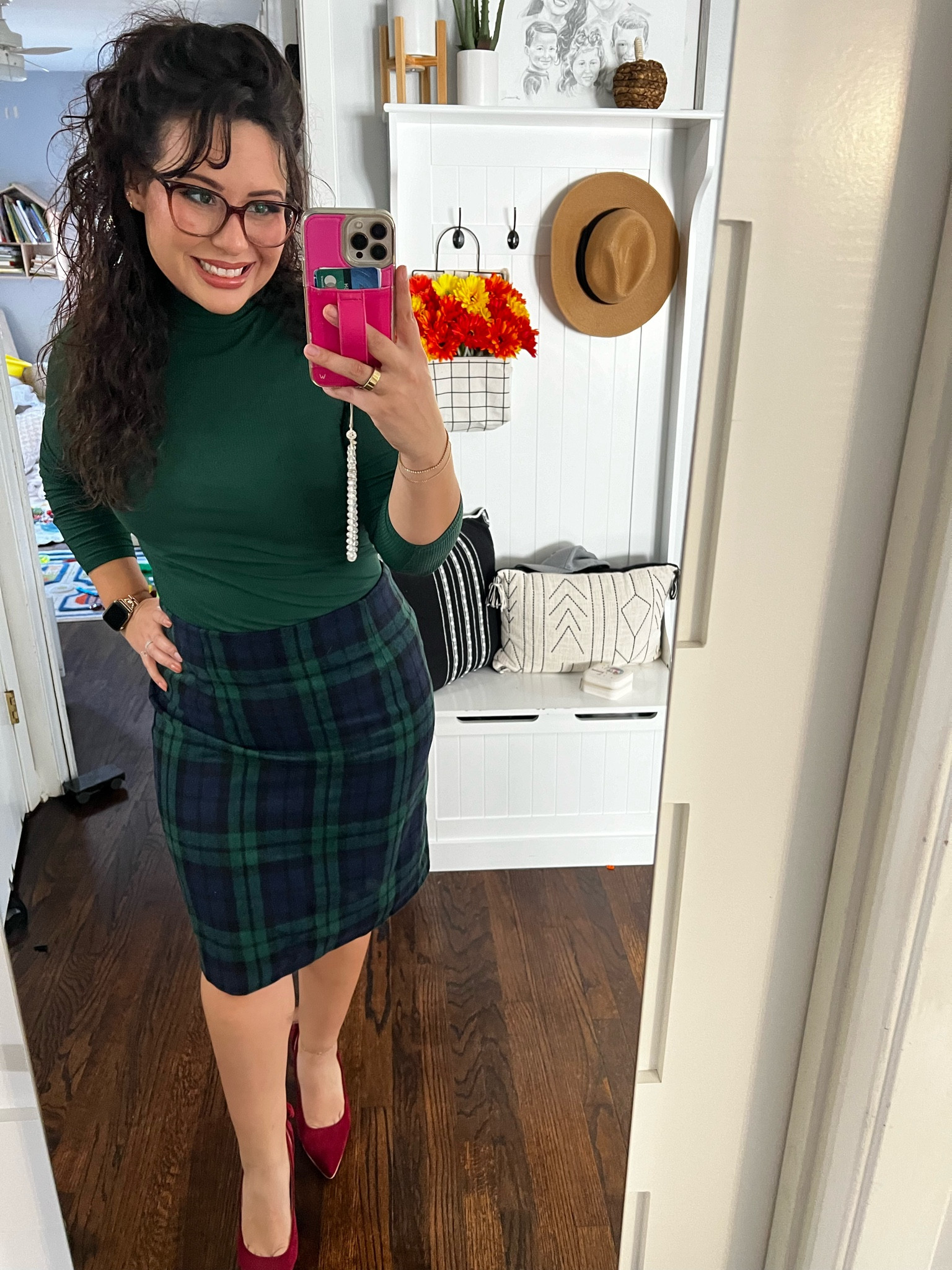 Easy Pencil Skirt Outfit 

#LTKMidsize #LTKStyleTip #LTKOver40