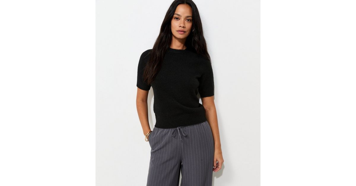 Women's Black Short Sleeve Midweight Knit T-Shirt New Look | New Look (UK)